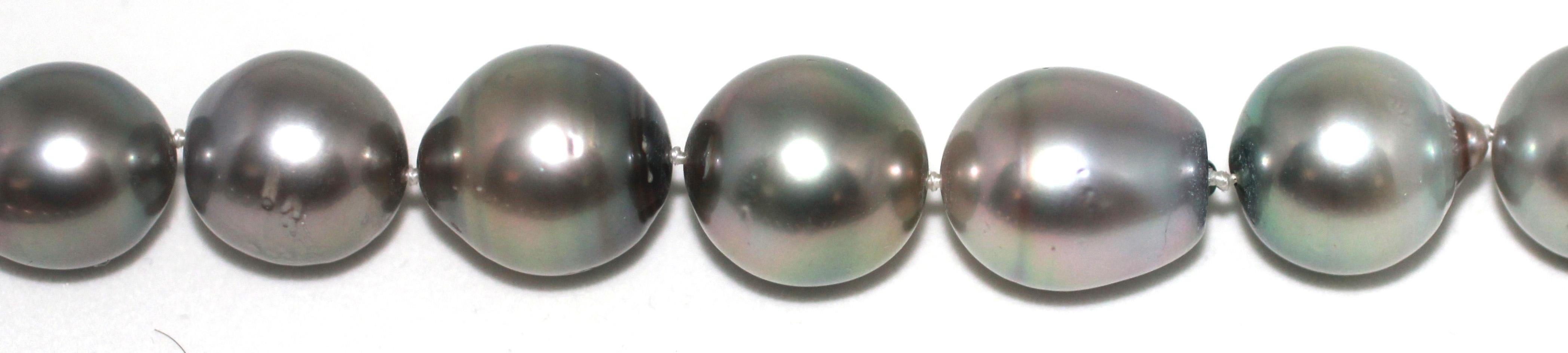 Hakimoto 15x12 mm Tahitian South Sea Baroque Pearl Necklace 18K Diamond Clasp For Sale 1