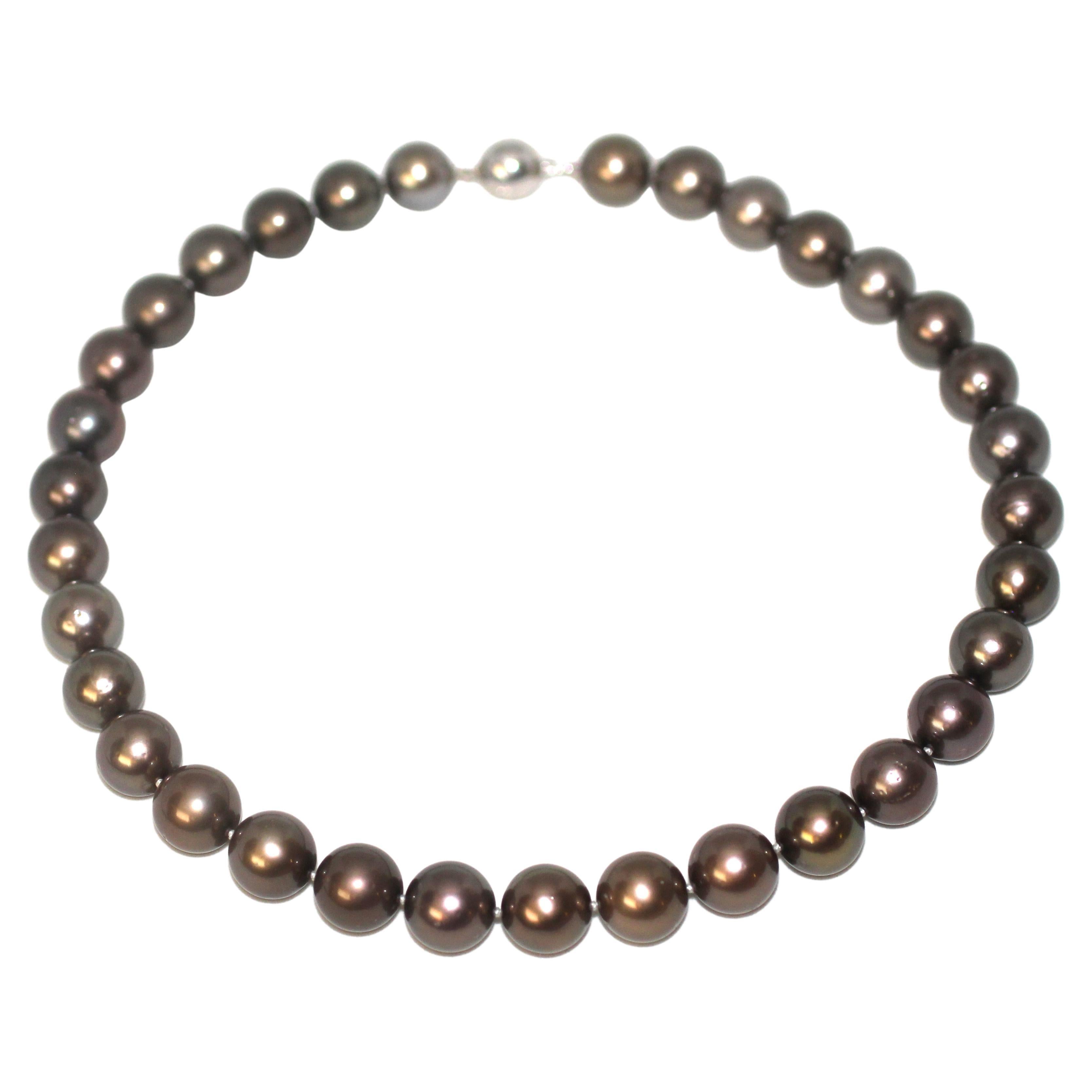 Hakimoto 11X12mTahitian South Sea Natural Brown Pearl Necklace 18K Diamond Clasp In New Condition For Sale In New York, NY