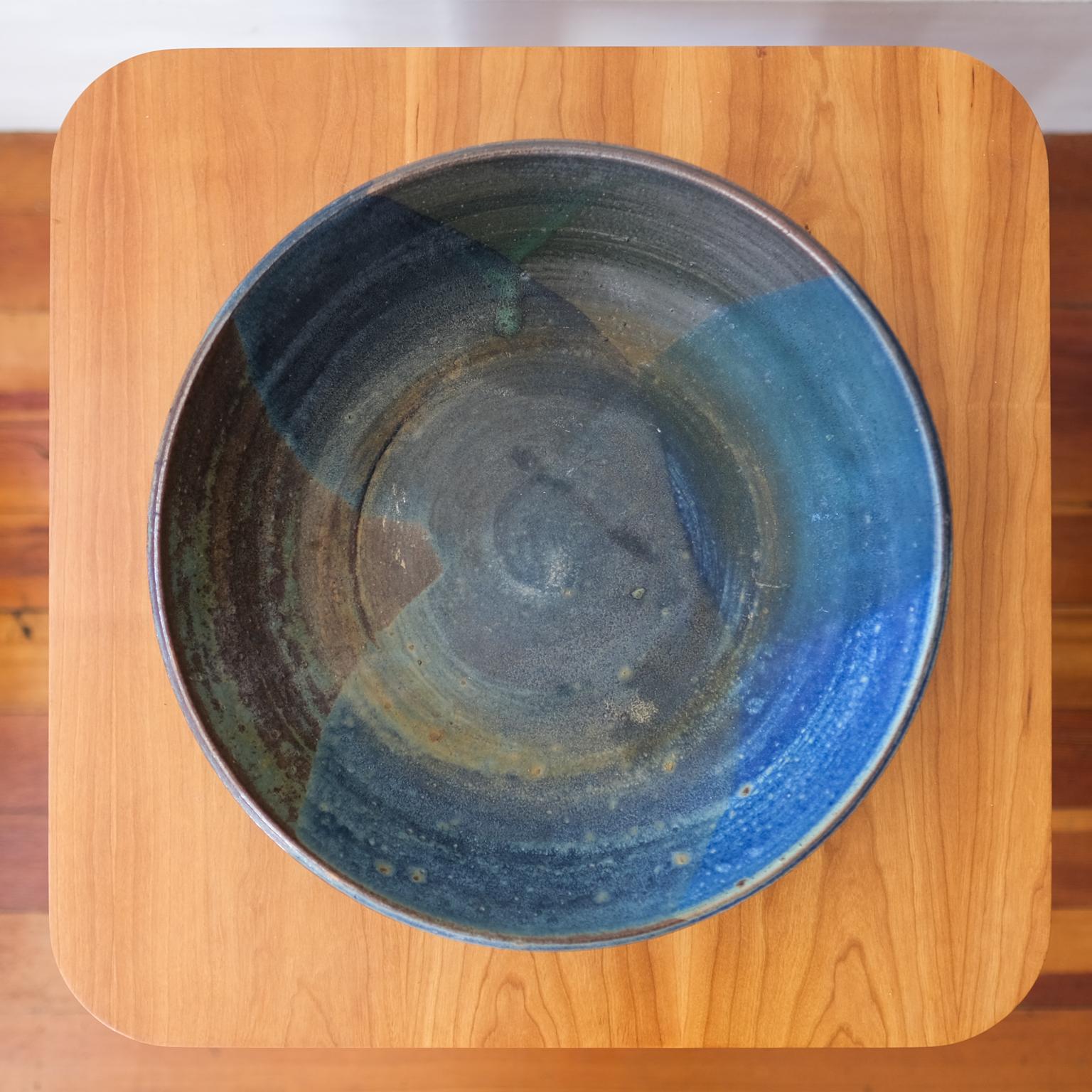 Hal Fromhold California Studio Pottery Large Bowl, 1950s In Good Condition For Sale In San Diego, CA