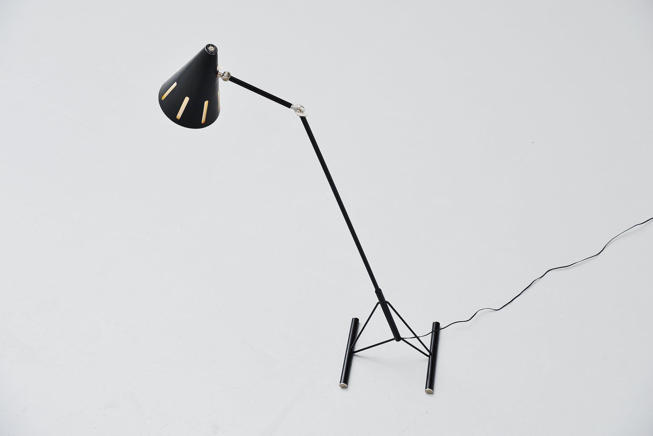 Hala HThA Busquet Floor Lamp from the Sun Series Holland, 1955 In Good Condition In Roosendaal, Noord Brabant