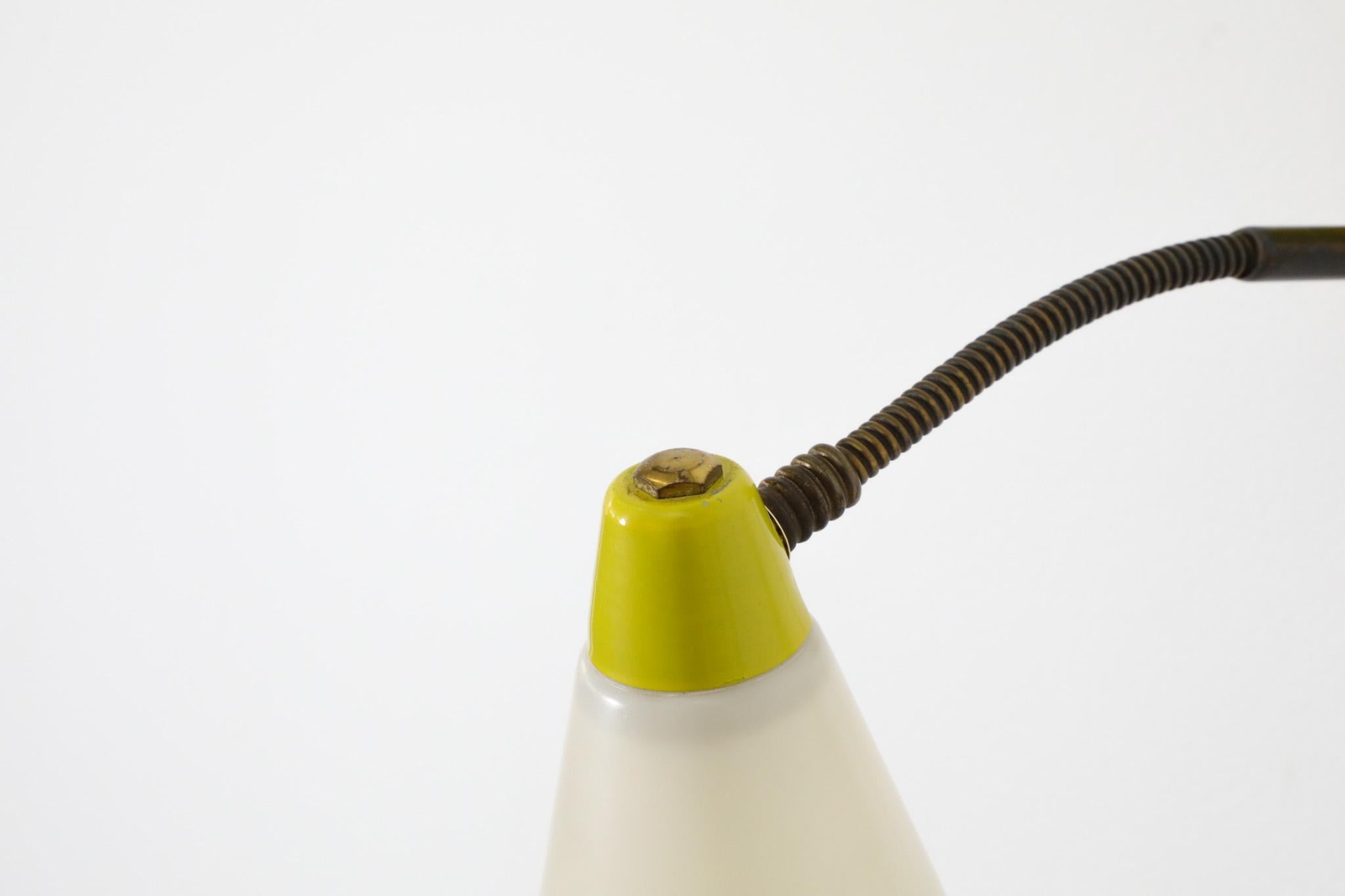 Petite lampe de table ou applique murale de style Hala à col de cygne en métal émaillé jaune en vente 12