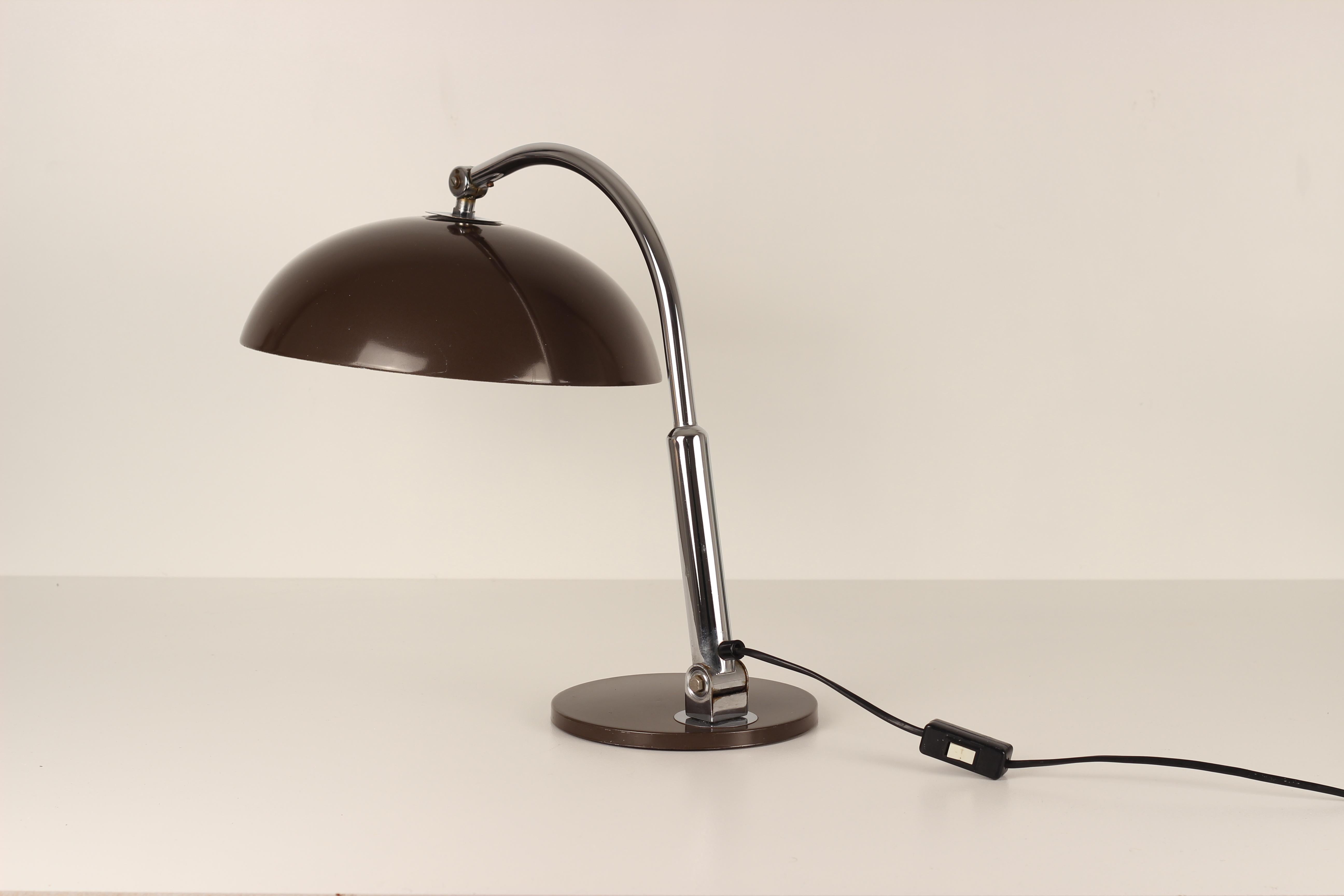 Milieu du XXe siècle Lampe de bureau Hala Zeist dans le style Bauhaus Design/One, années 1930-1960 en vente