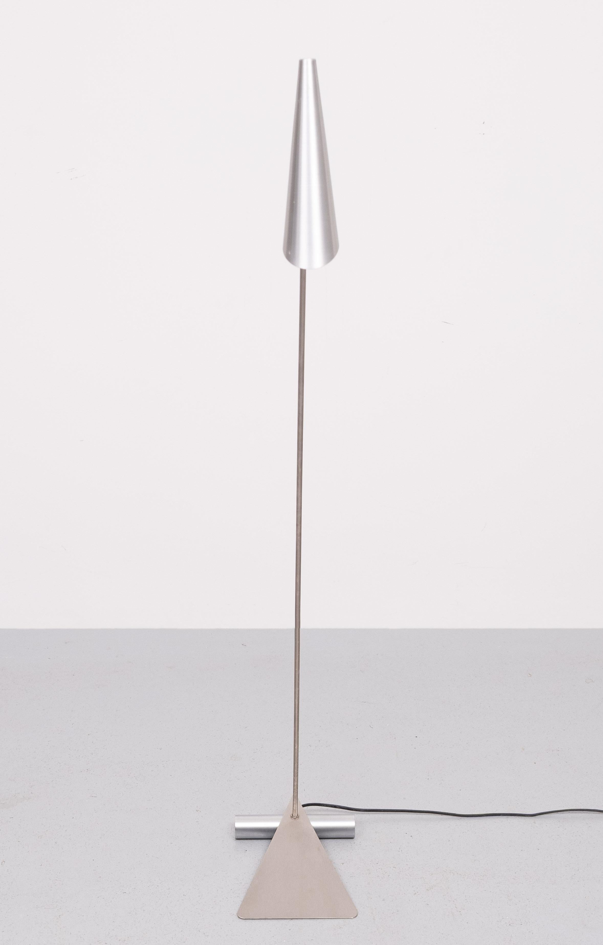 Hala Zeist Lampadaire halogène en forme d'arche  Hollande des années 1980 en vente 4