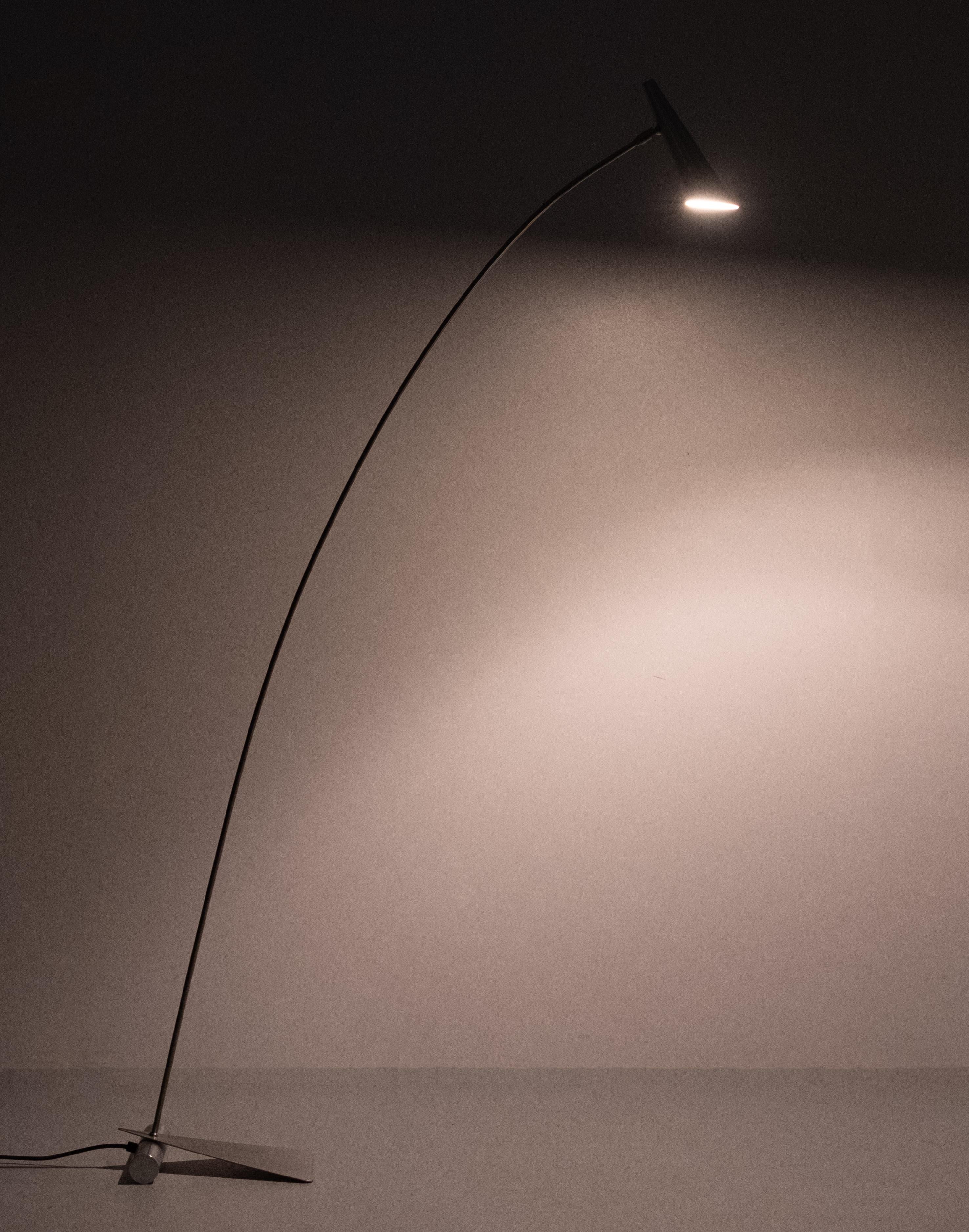 Hala Zeist Lampadaire halogène en forme d'arche  Hollande des années 1980 en vente 2