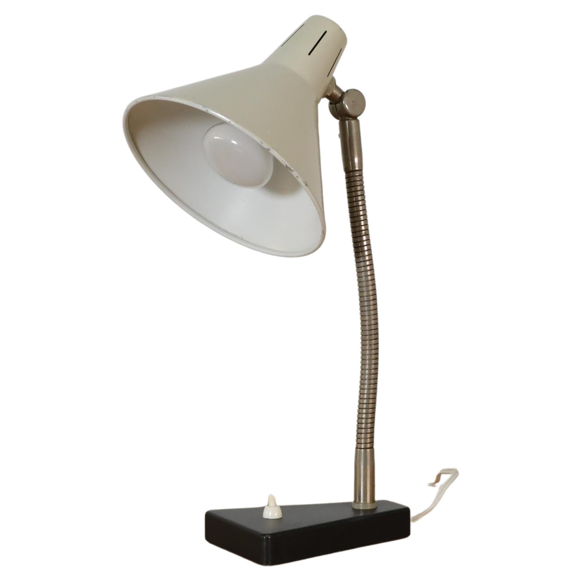 Hala Zeist Industrielle Schwanenhals-Tischlampe im Angebot