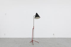 Hala Zeist, Stehlampe im Pinocchio-Stil