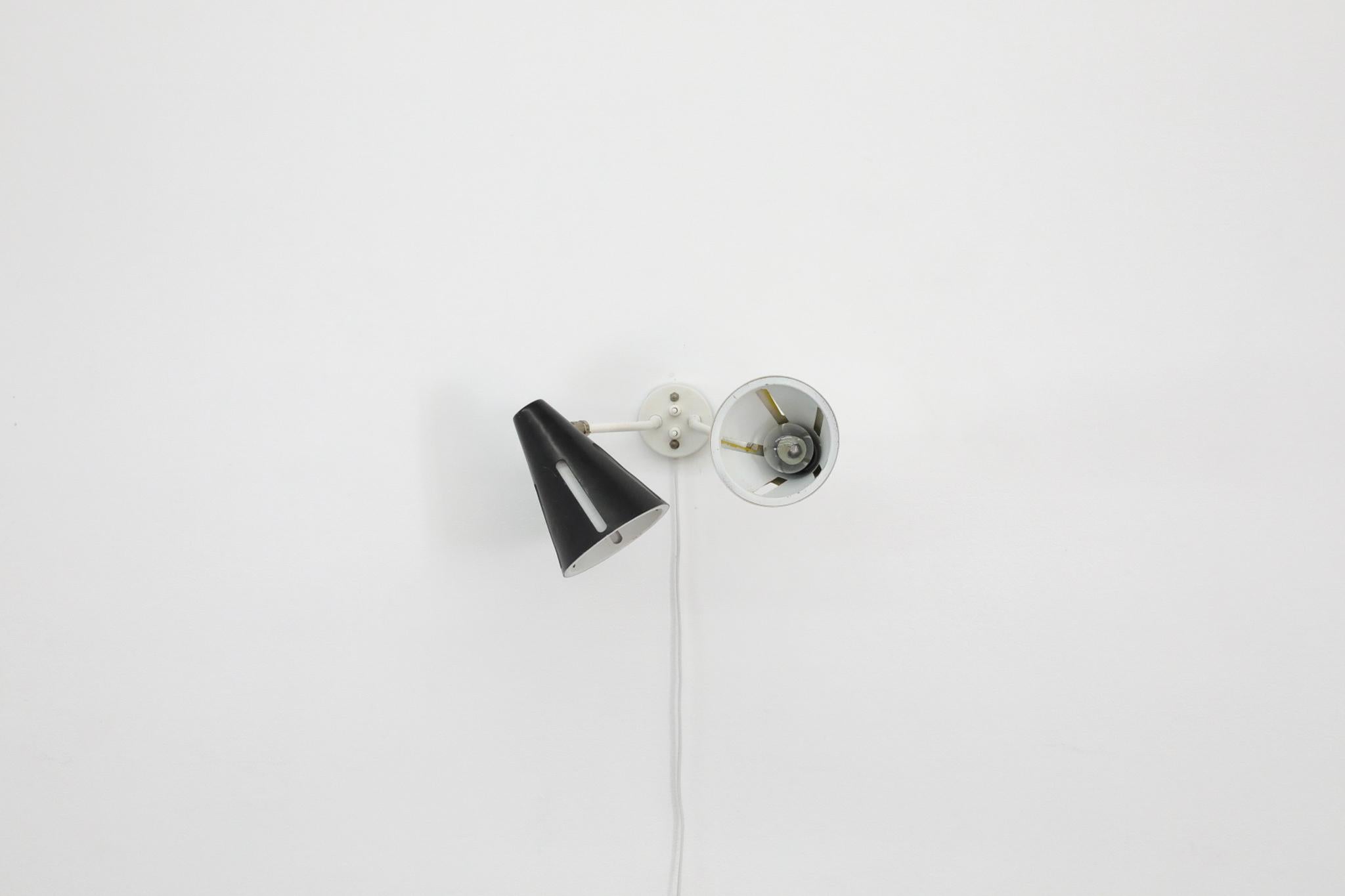 Hala Zeist 'Sun Series' Schwarze und gelbe Doppel-Wandleuchte von H. Busquet (Metall) im Angebot