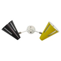 Lampe murale double « Sun Series » noire et jaune de Hala Zeist par H. Busquet