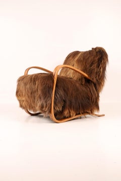 Poltrona Halabala Modello H-269, anni '30 circa, in lana di pecora islandese