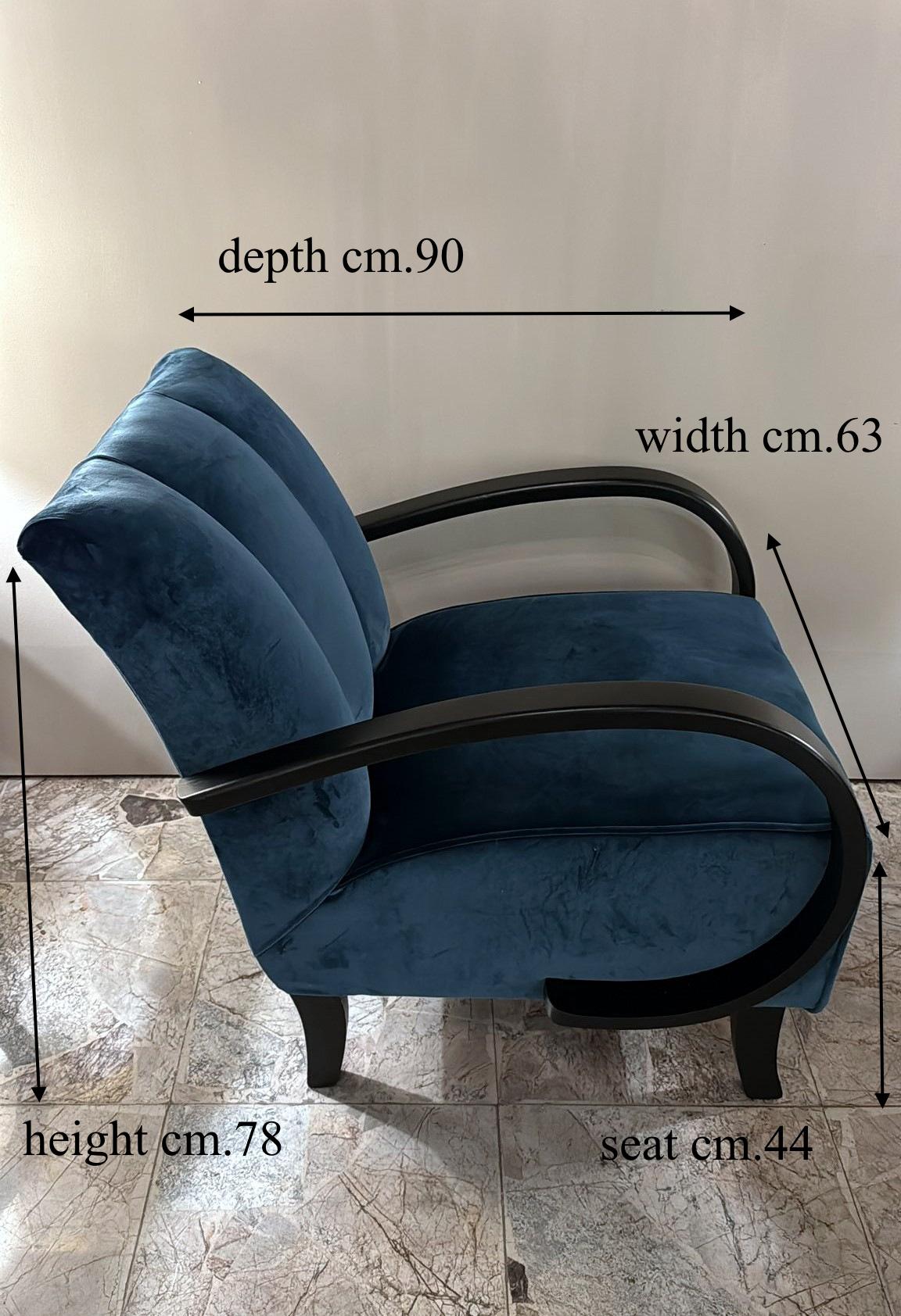 Sillón de terciopelo Art Decó checoslovaco estilo Halabala en venta 12