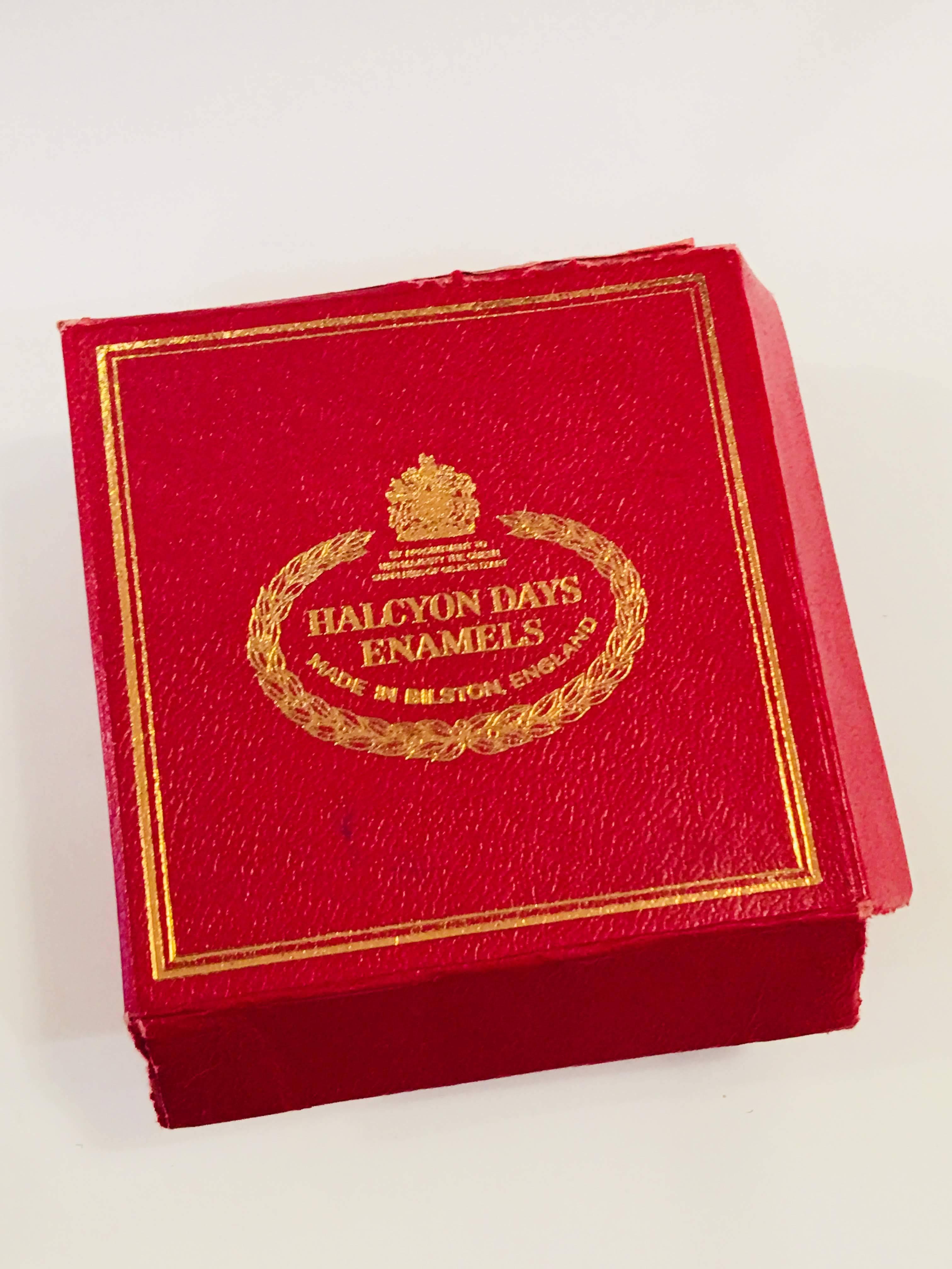 Halcyon Days, Christmas 1980 Box with Original Packaging 3