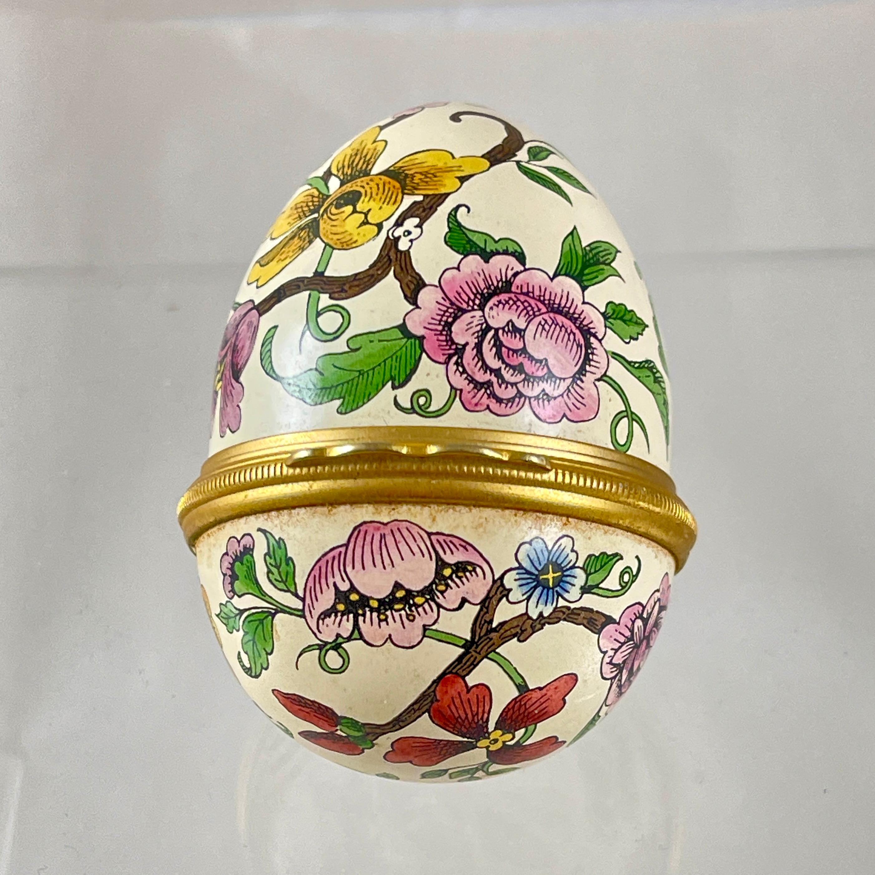 Caja de baratijas Halcyon Days English Bilston Esmalte Floral Huevo Estilo internacional en venta