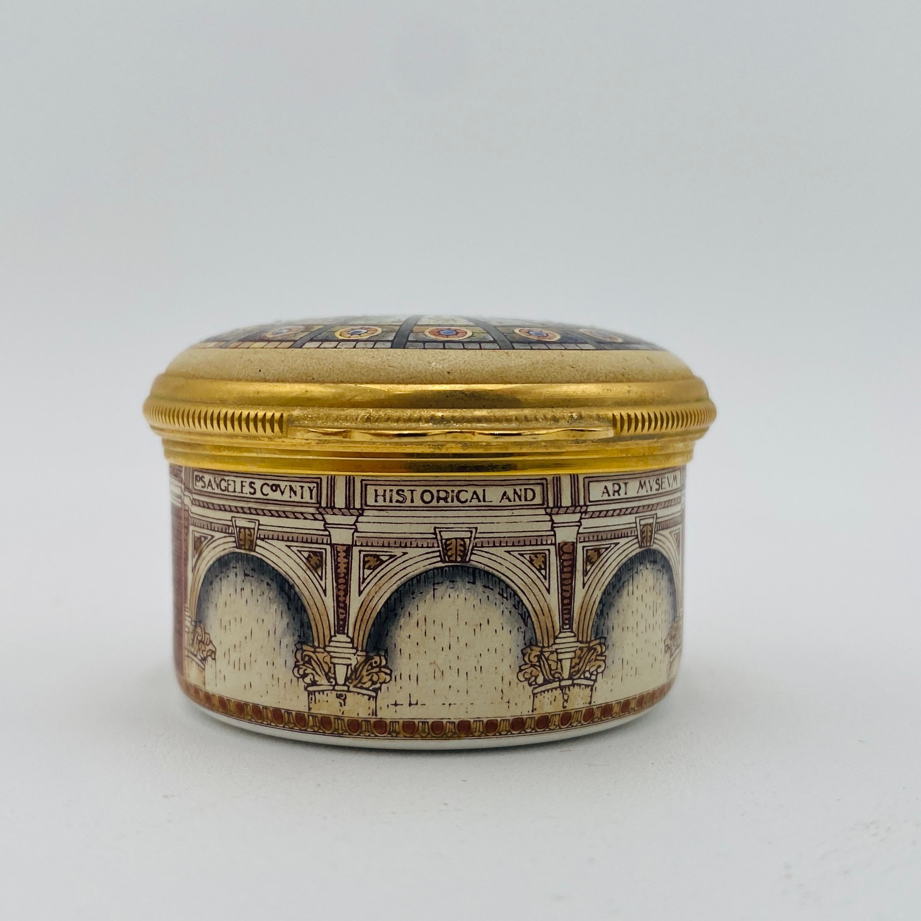 Halcyon Days Pastillero británico de esmalte fino Museo Nacional de Historia de Los Ángeles en Bueno estado para la venta en San Juan Capistrano, CA