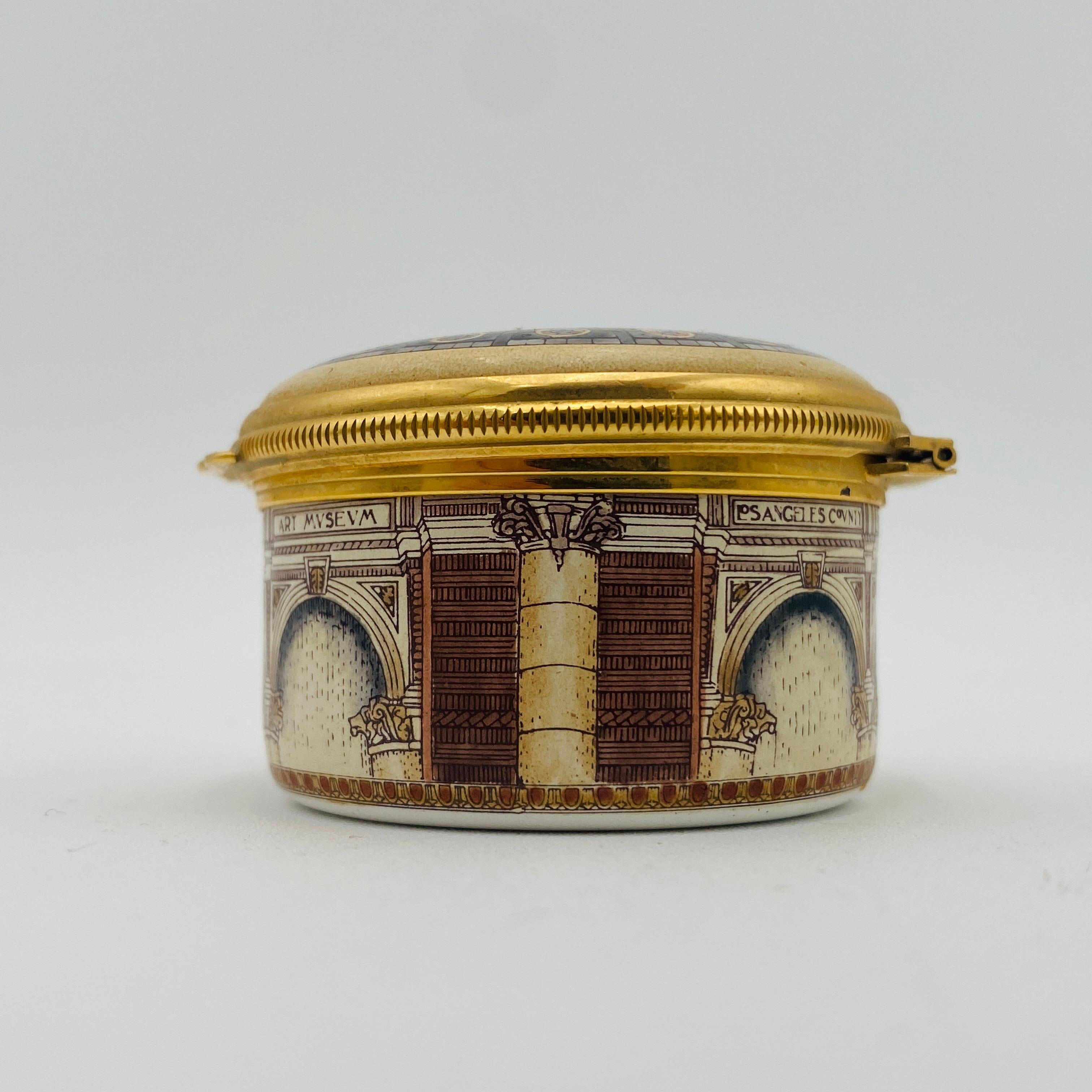 Halcyon Days Pastillero británico de esmalte fino Museo Nacional de Historia de Los Ángeles siglo XX en venta