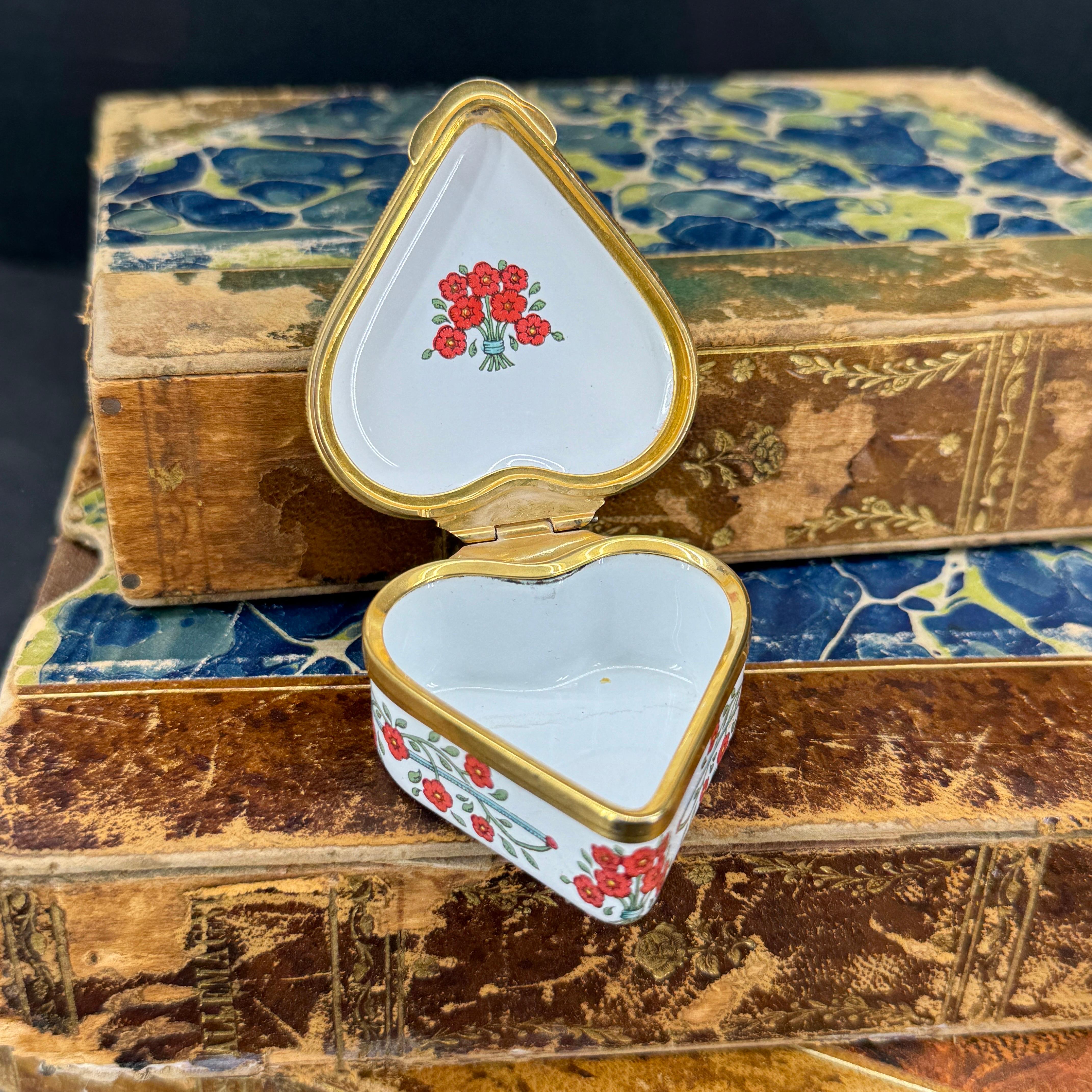 Halcyon Days Heart Shaped Enamel Painted Trinket Box For Sale 3