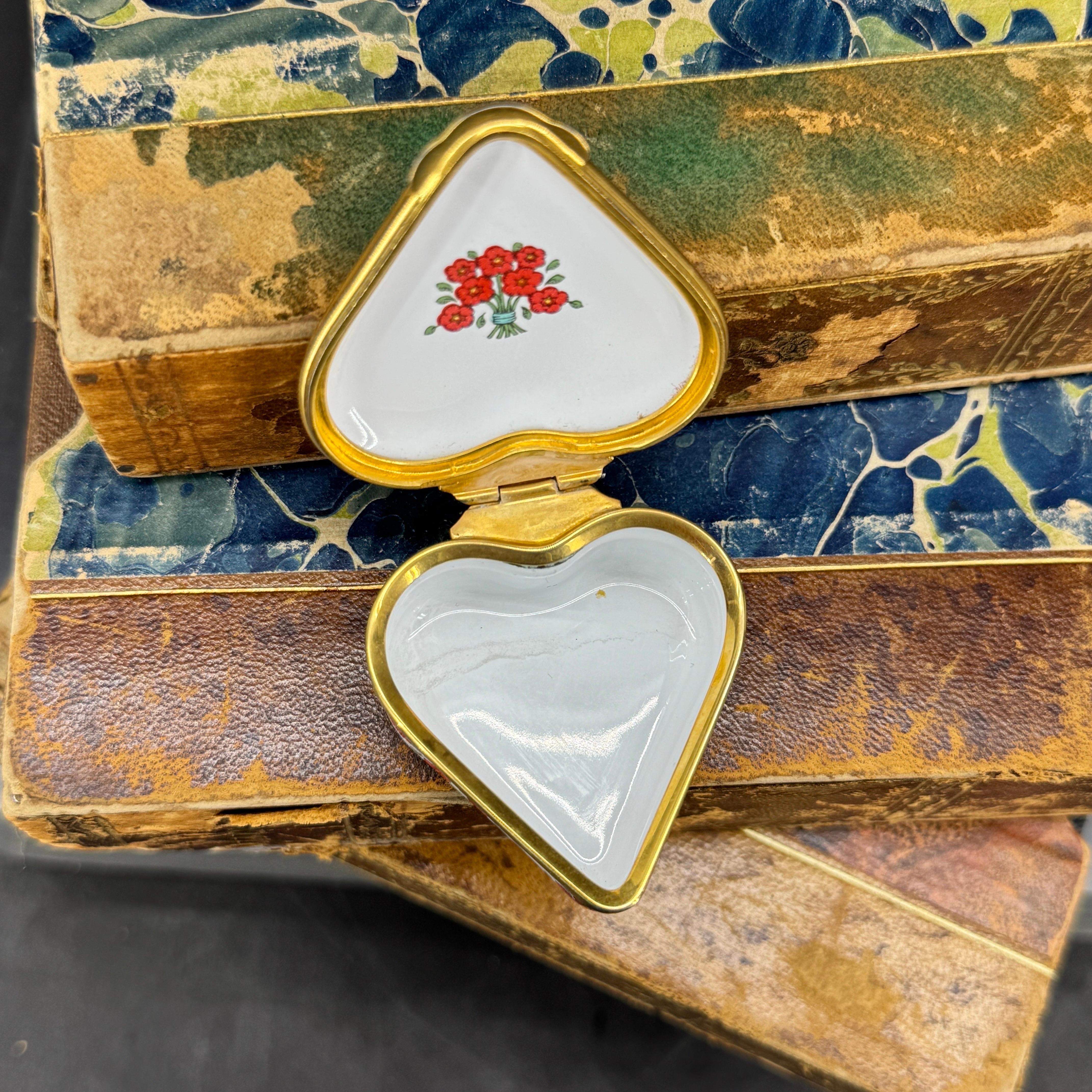 Halcyon Days Heart Shaped Enamel Painted Trinket Box For Sale 5