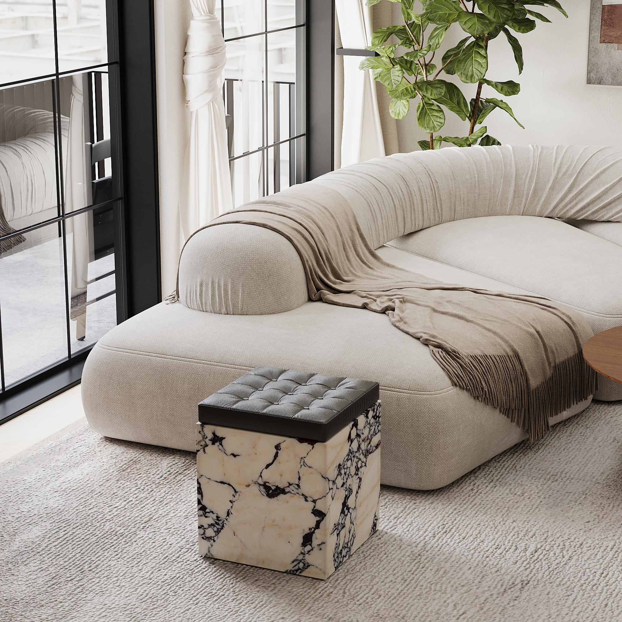 Marmo Halden - Pouf in marmo - Whiting Carrara in vendita