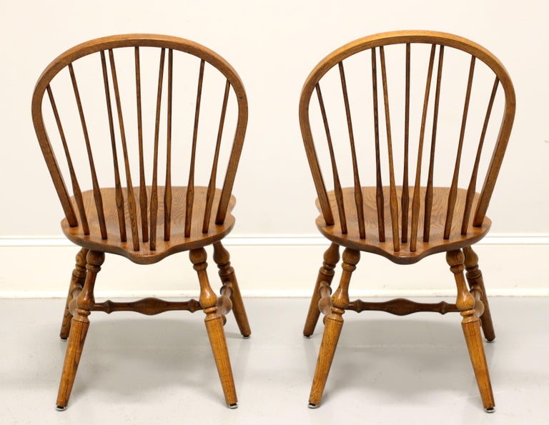 HALE Mid 20th Century Solid Oak Windsor Dining Side Chairs - Pair A In Good Condition For Sale In Charlotte, NC