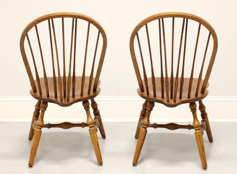 HALE Mid 20th Century Solid Oak Windsor Dining Side Chairs - Pair B In Good Condition For Sale In Charlotte, NC