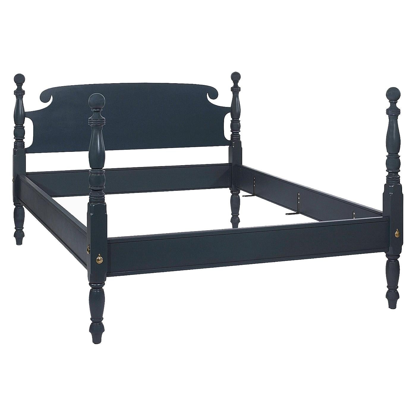 Queen Hale Navy Painted Maple Cannonball Four Poster Bed with Flat Headboard For Sale