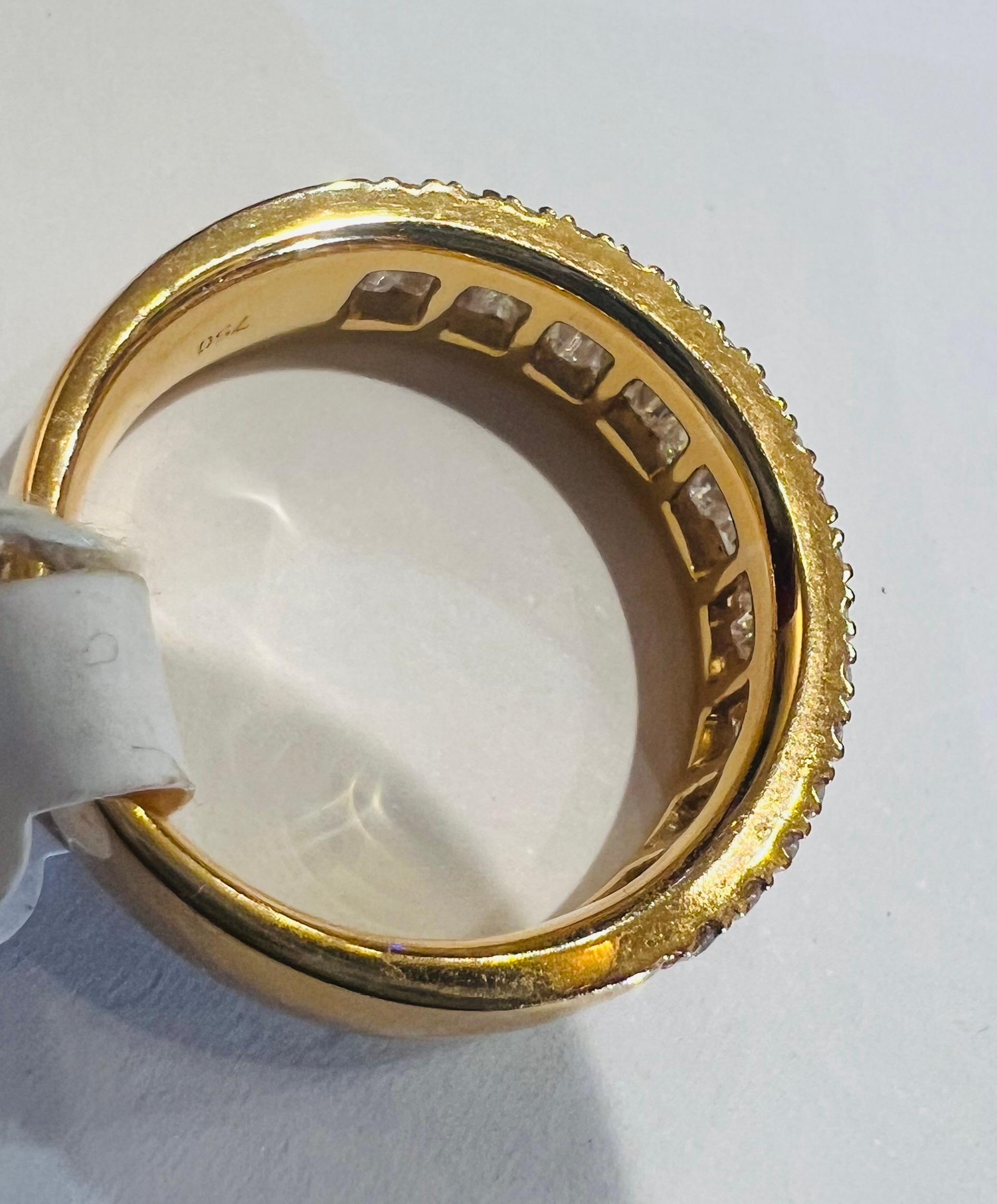 Half-alliance Ring In 18 Ct Yellow Gold Set With Baguette-cut Diamonds And Diamo For Sale 10