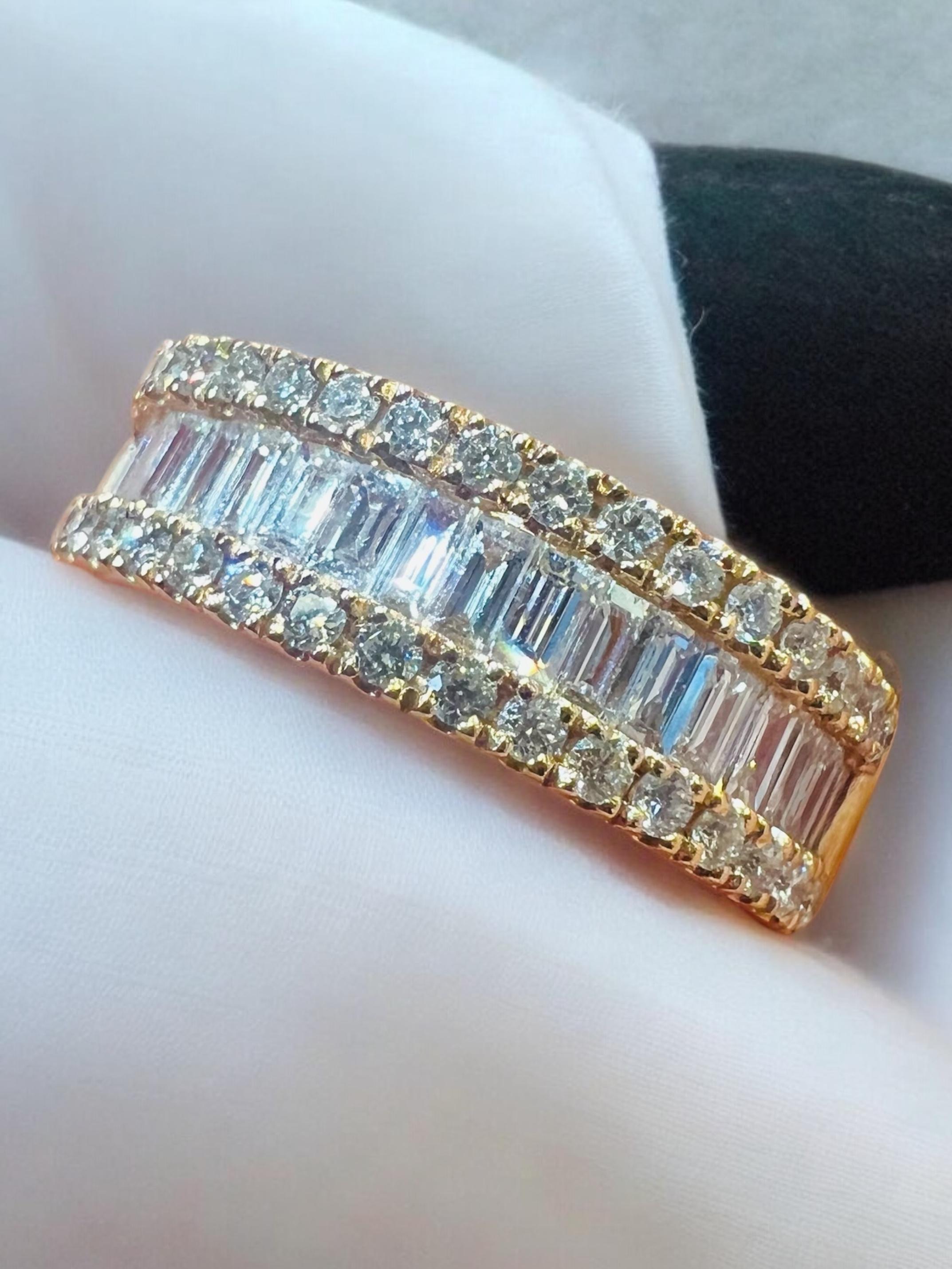 Half-alliance Ring In 18 Ct Yellow Gold Set With Baguette-cut Diamonds And Diamo For Sale 1