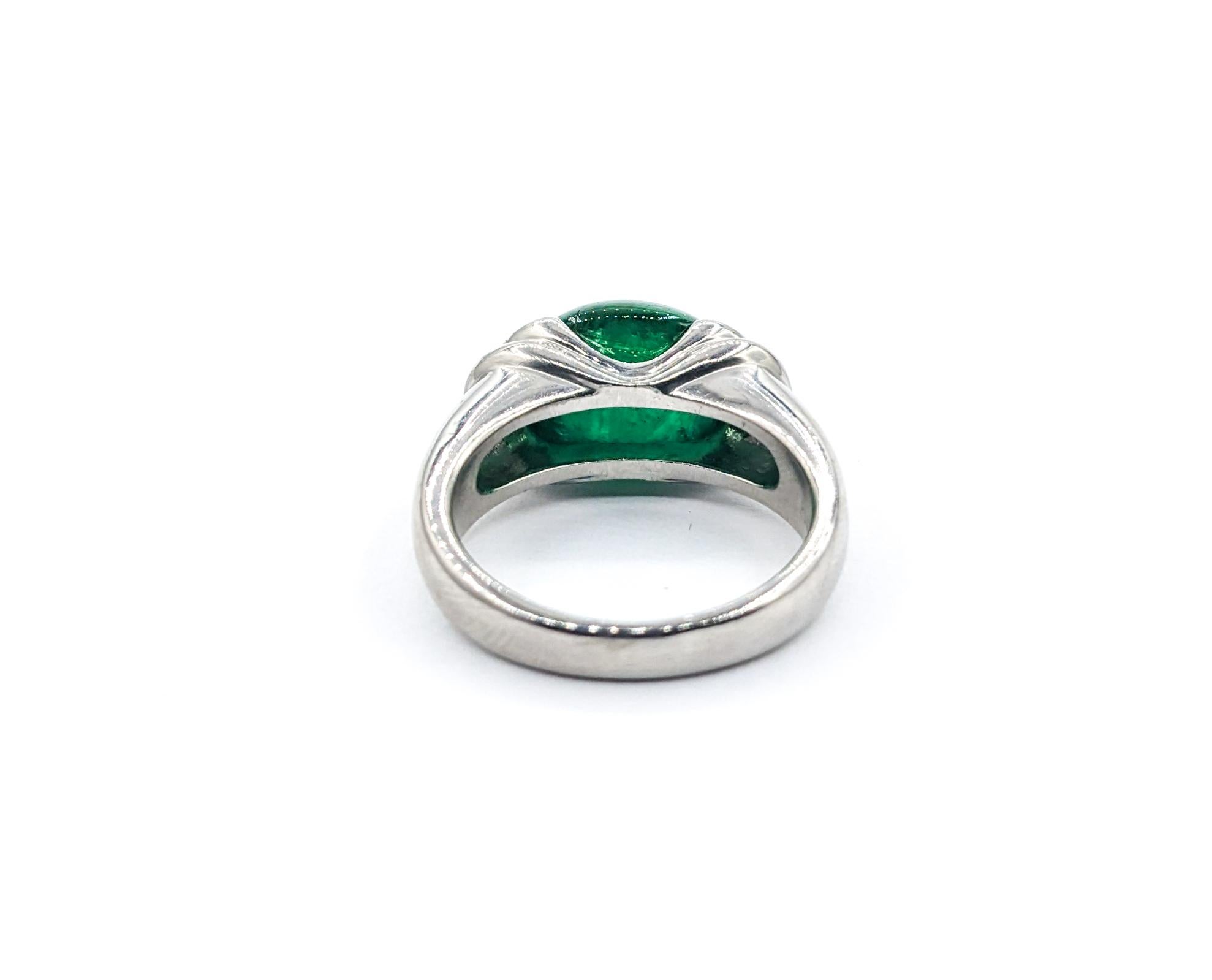 Half Bezel 5.27ct Cabochon Emerald Ring In Platinum For Sale 2