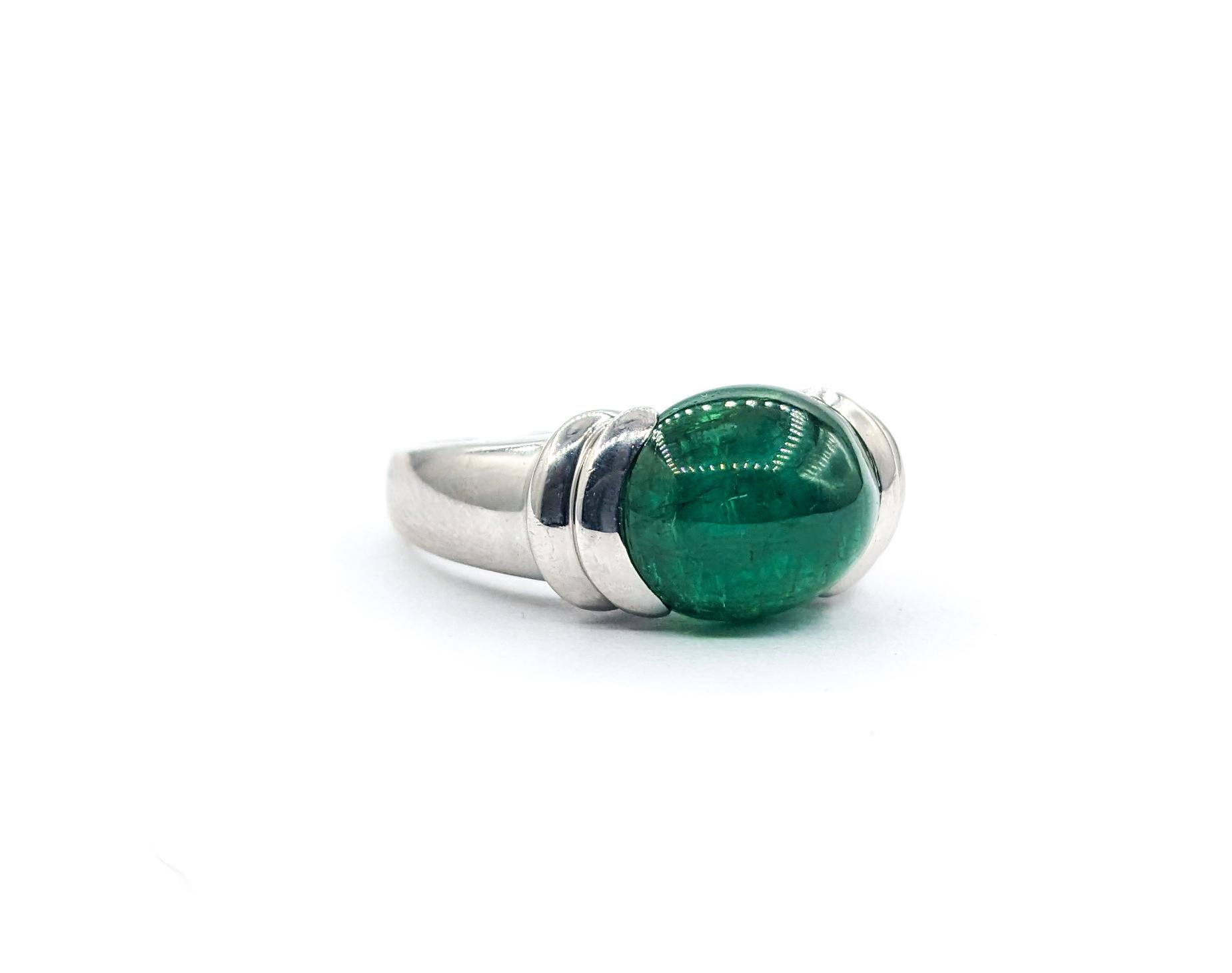 Half Bezel 5.27ct Cabochon Emerald Ring In Platinum For Sale 4