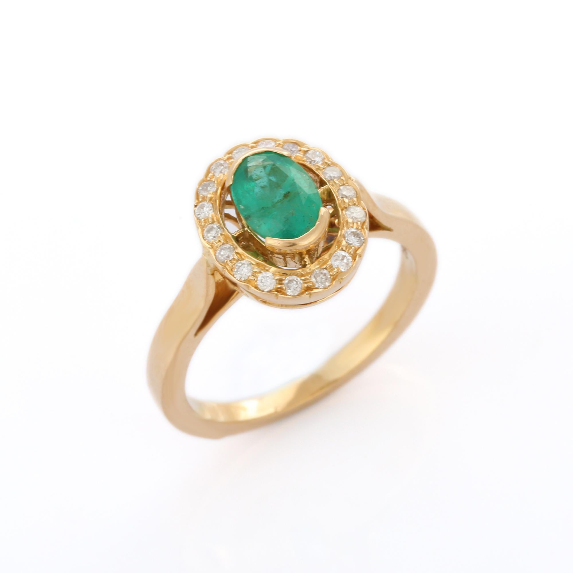 For Sale:  Contemporary Half Bezel Set Emerald and Halo Diamond Ring in 18K Yellow Gold 2