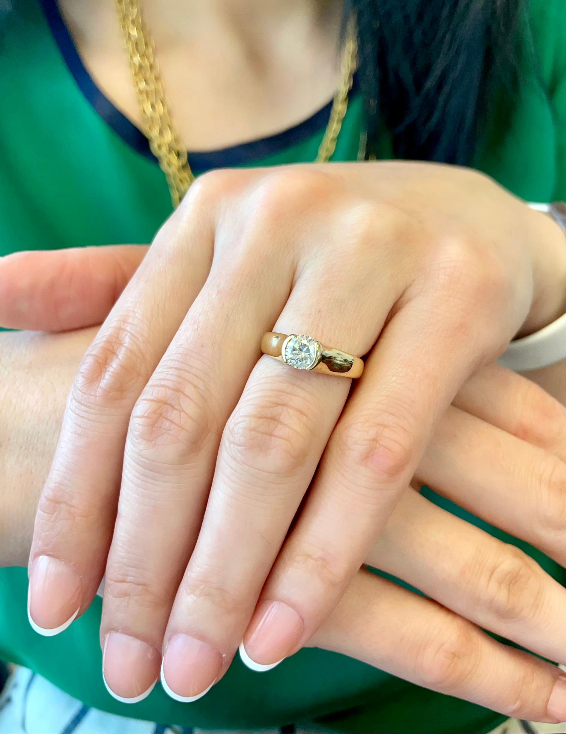 Half Bezel Solitaire Engagement Ring in 14k Yellow Gold In Excellent Condition For Sale In beverly hills, CA