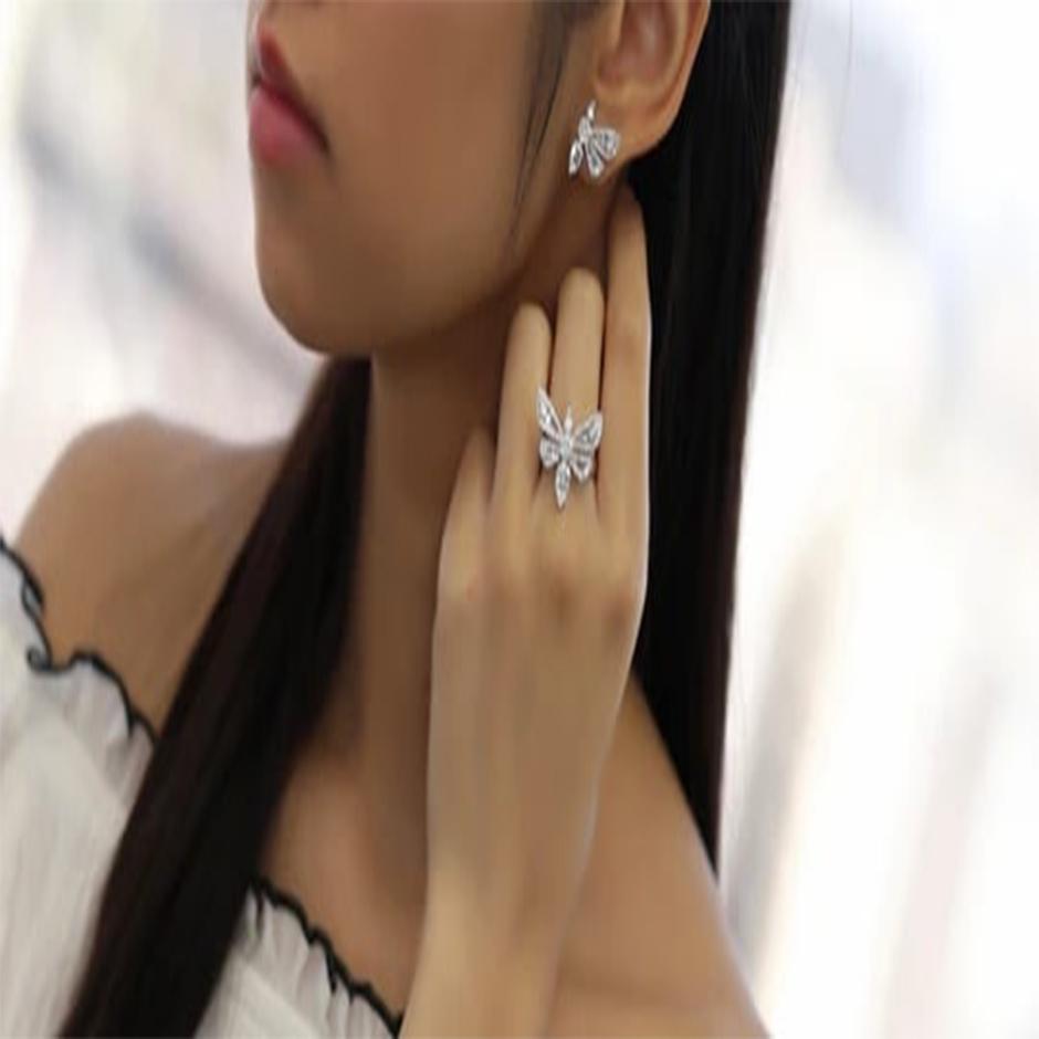 Half Butterfly Diamond Baguette Earring Ring Set For Sale 1