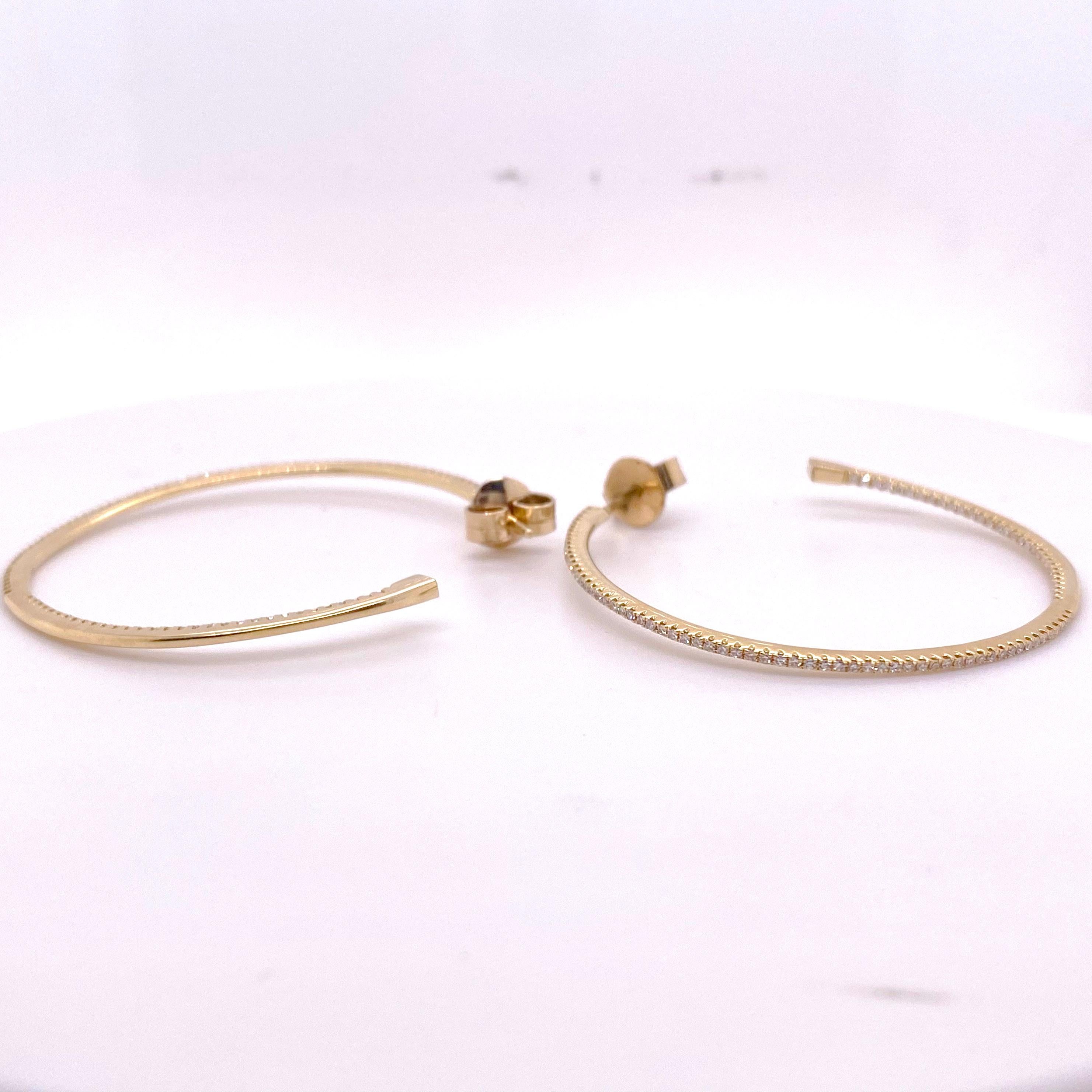 Contemporain Créoles en or jaune avec diamants de demi- carat à l'intérieur et extérieur des boucles d'oreilles en vente