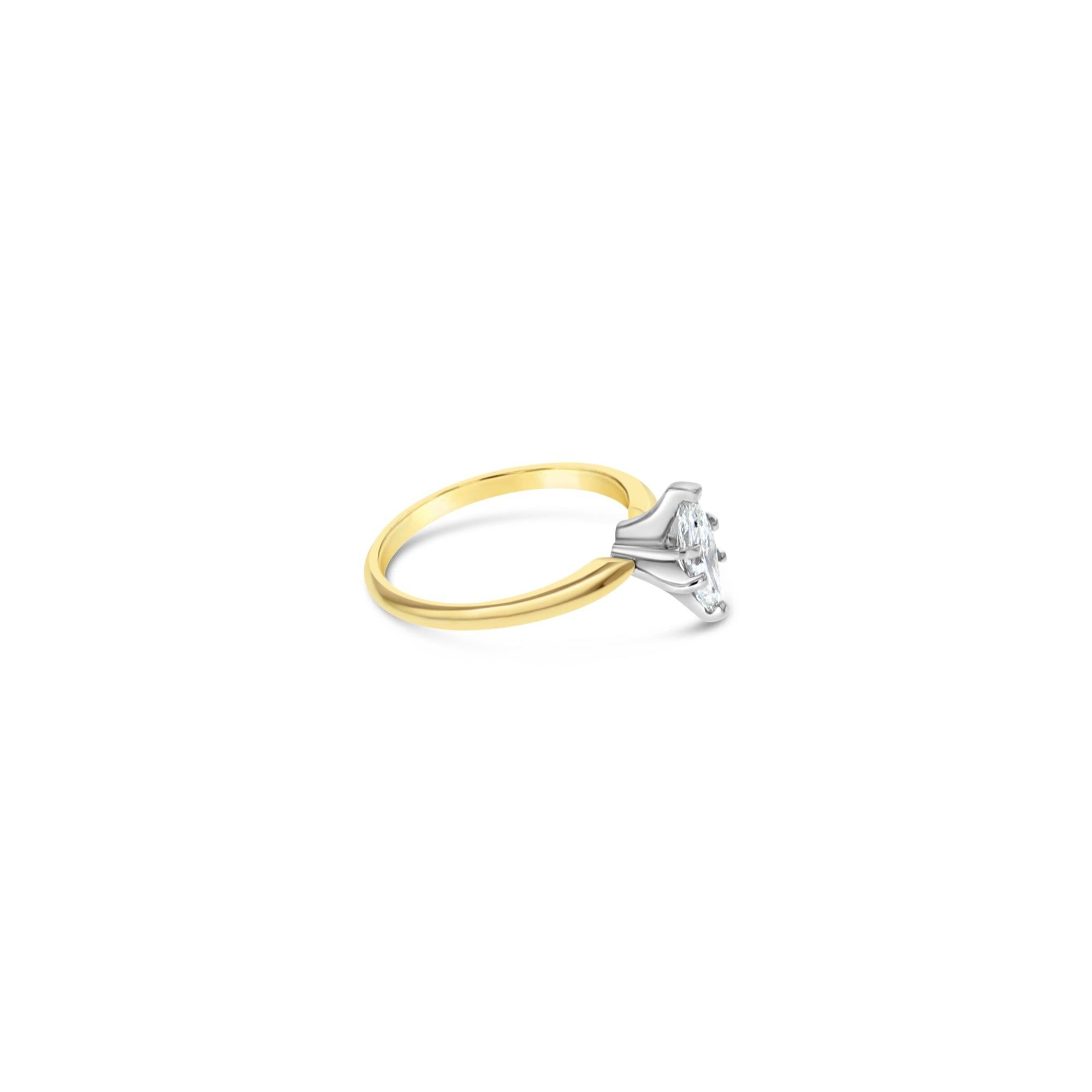 Taille Marquise Bague de fiançailles à diamant solitaire marquise d'un demi-carat en vente