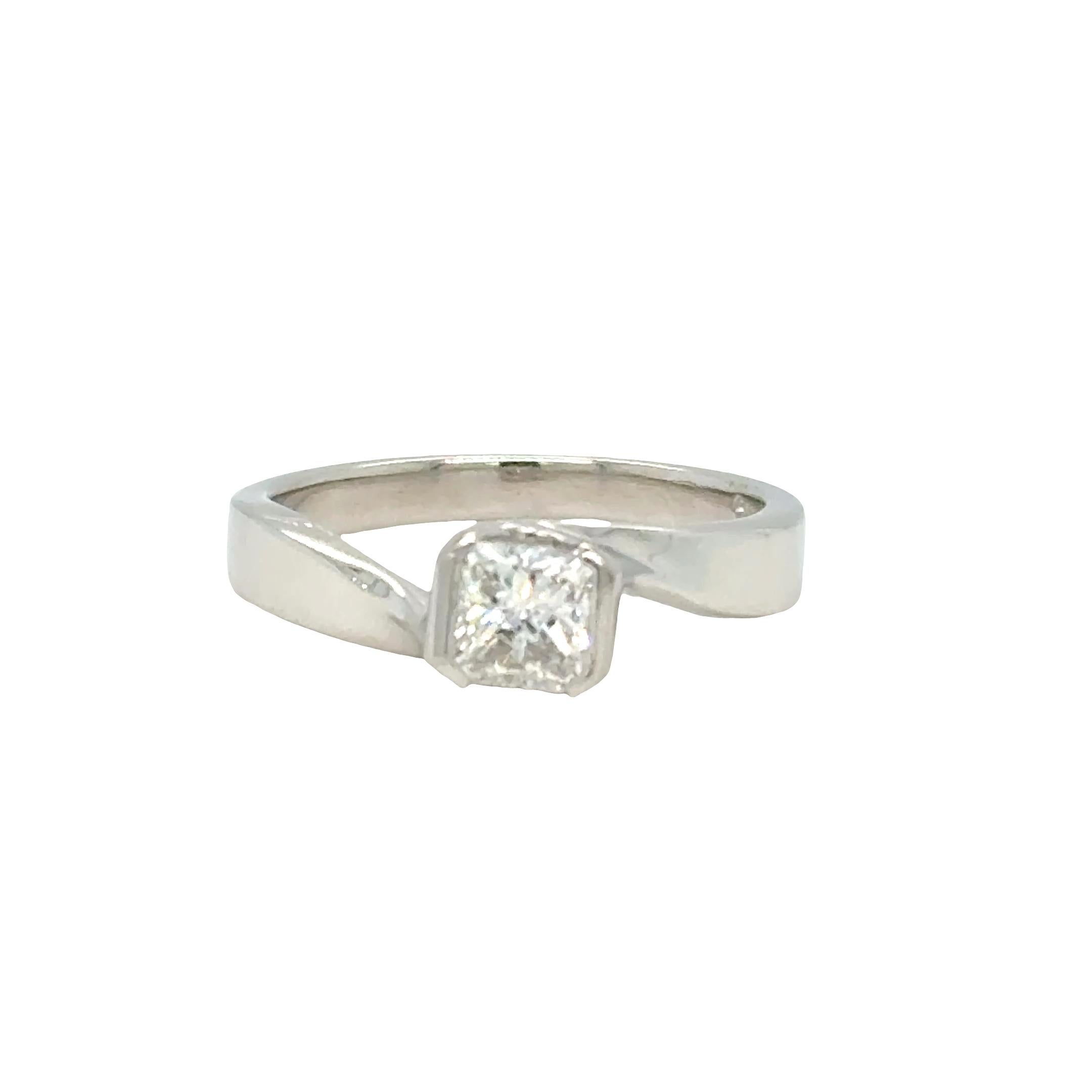 Half Carat Princess Cut Diamond Solitaire Ring Twisted Shank Design Platinum In Excellent Condition For Sale In beverly hills, CA