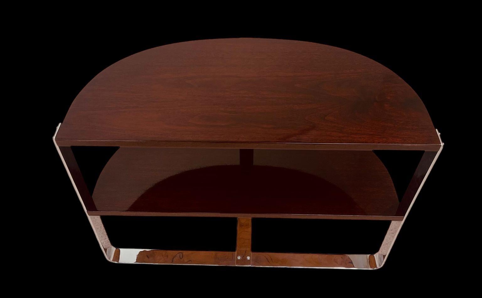 Halbkreis Art Deco Machine Age Nussbaum und Chrom Beistelltisch amerikanischen 1930er Jahren im Angebot 3