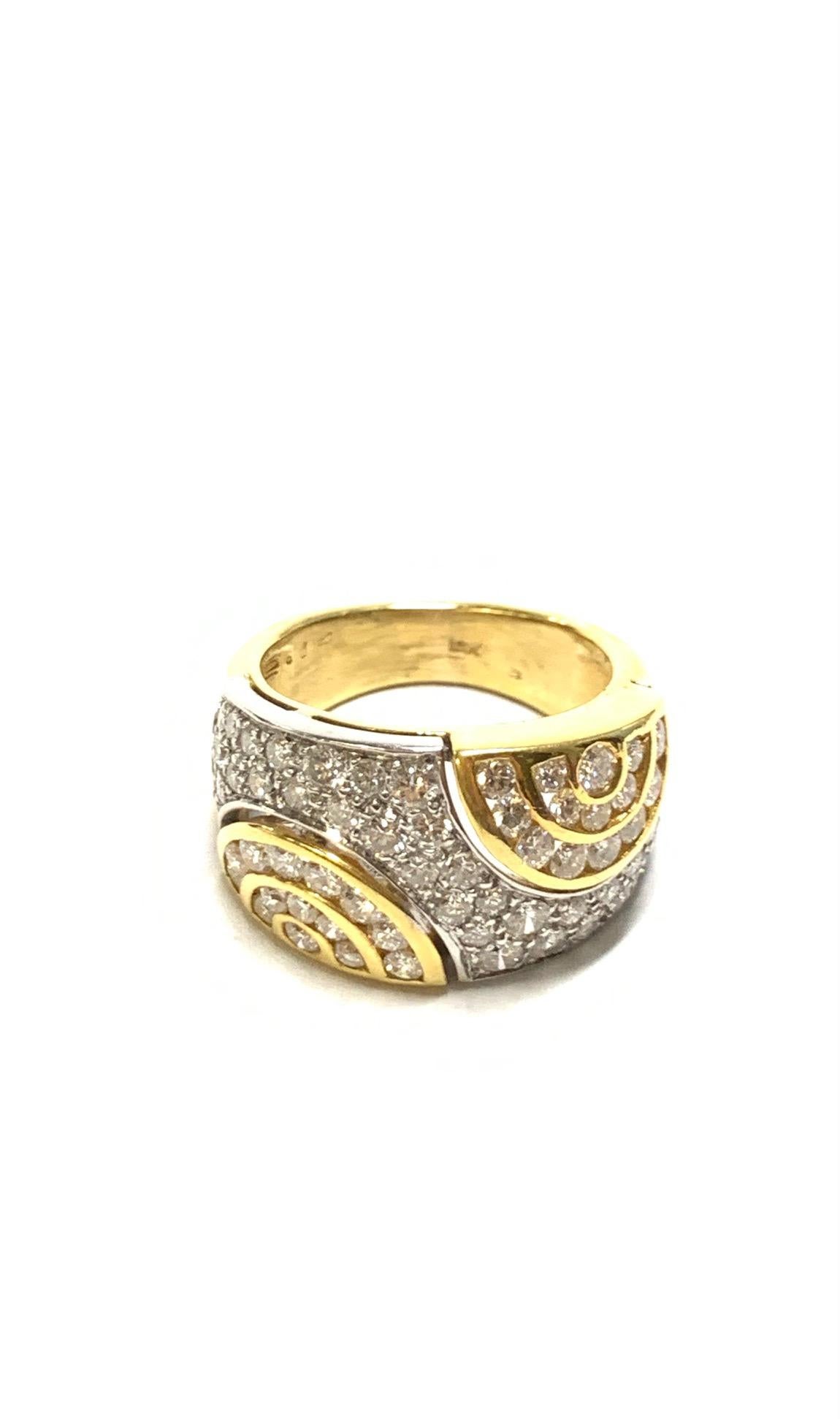 Half Circle Diamond Design Ring Two Tone 18K Gold In Excellent Condition For Sale In New York, NY
