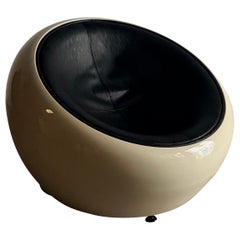 Half Dome chair by Eero Aarnio