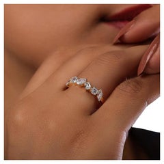 Anello a mezza eternità con moissanite in oro 14k Un anello di compleanno unico nel suo genere