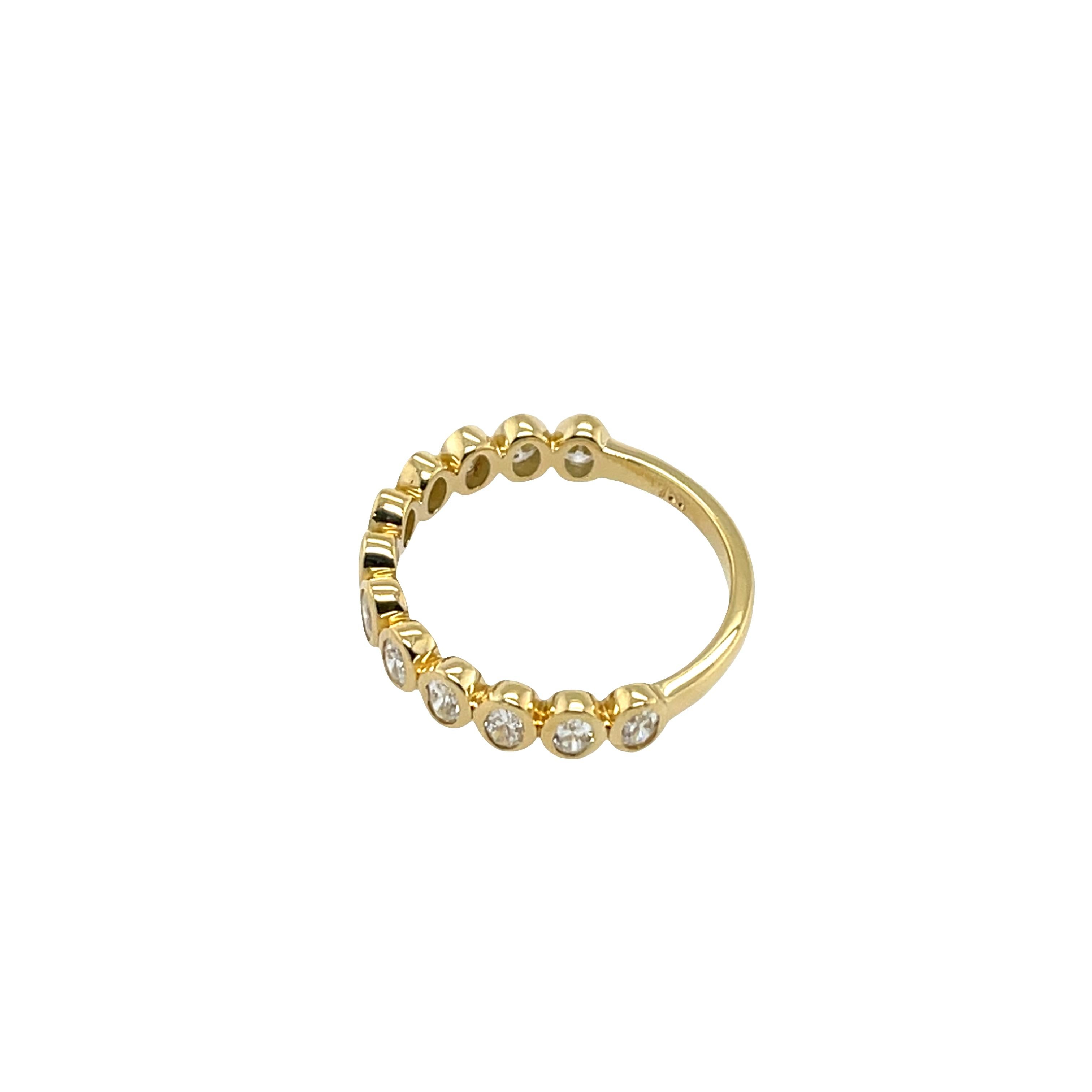 Half Eternity Diamond Ring, Set With 0.85ct Natural Diamonds in 18ct Yellow Gold In New Condition For Sale In London, GB