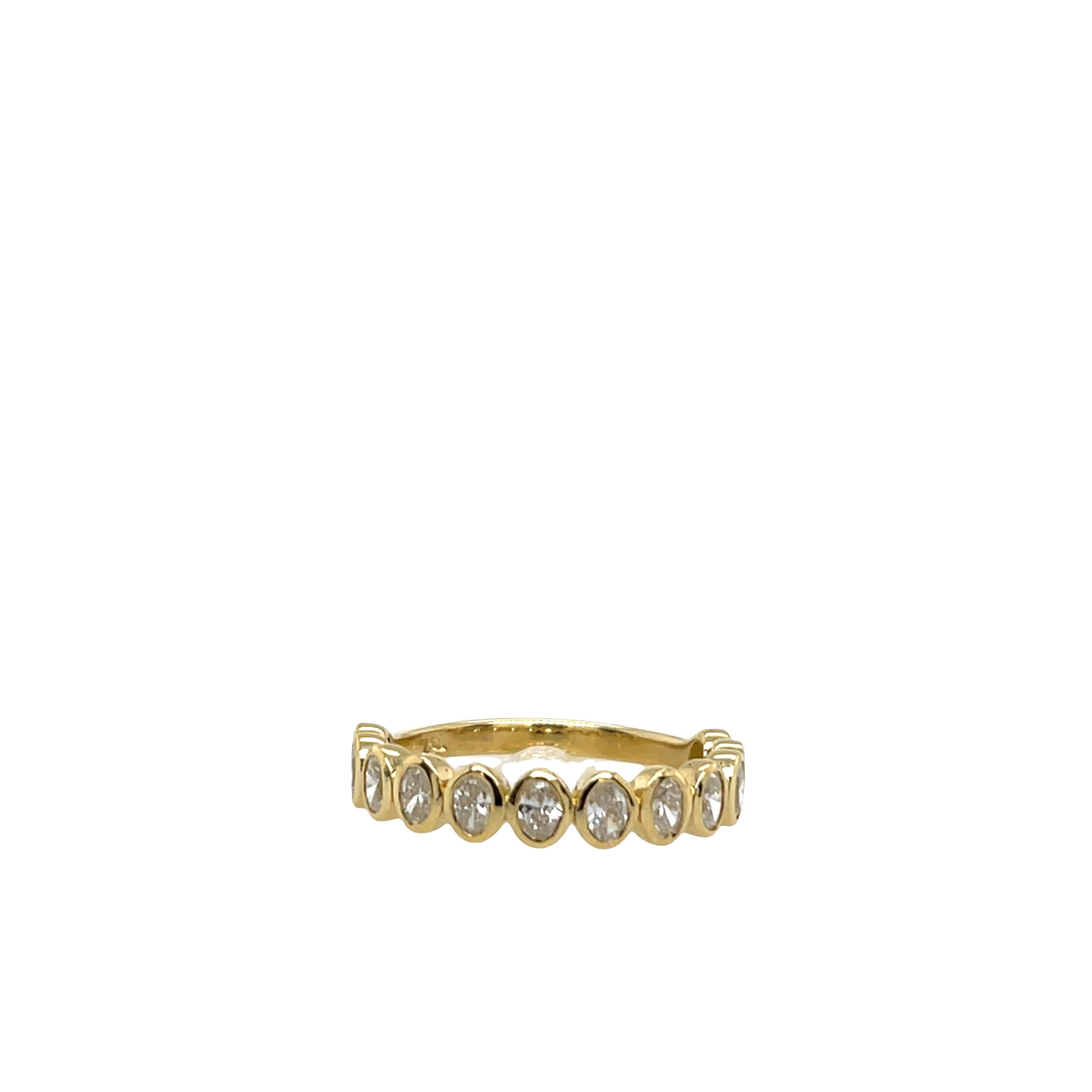 Women's Half Eternity Diamond Ring, Set With 0.85ct Natural Diamonds in 18ct Yellow Gold For Sale