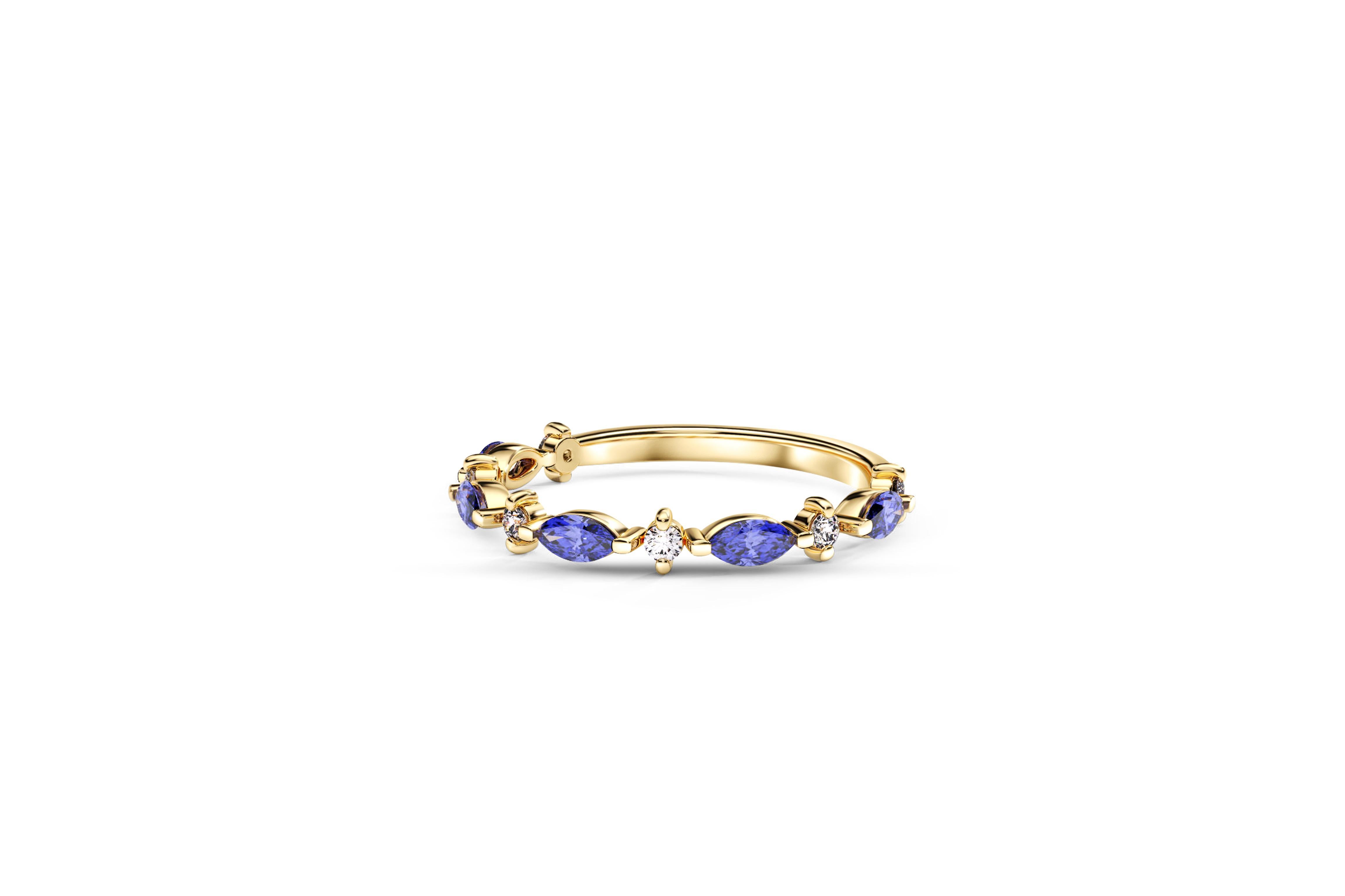 in vendita:  Anello mezza eternità marquise in oro 14k 3