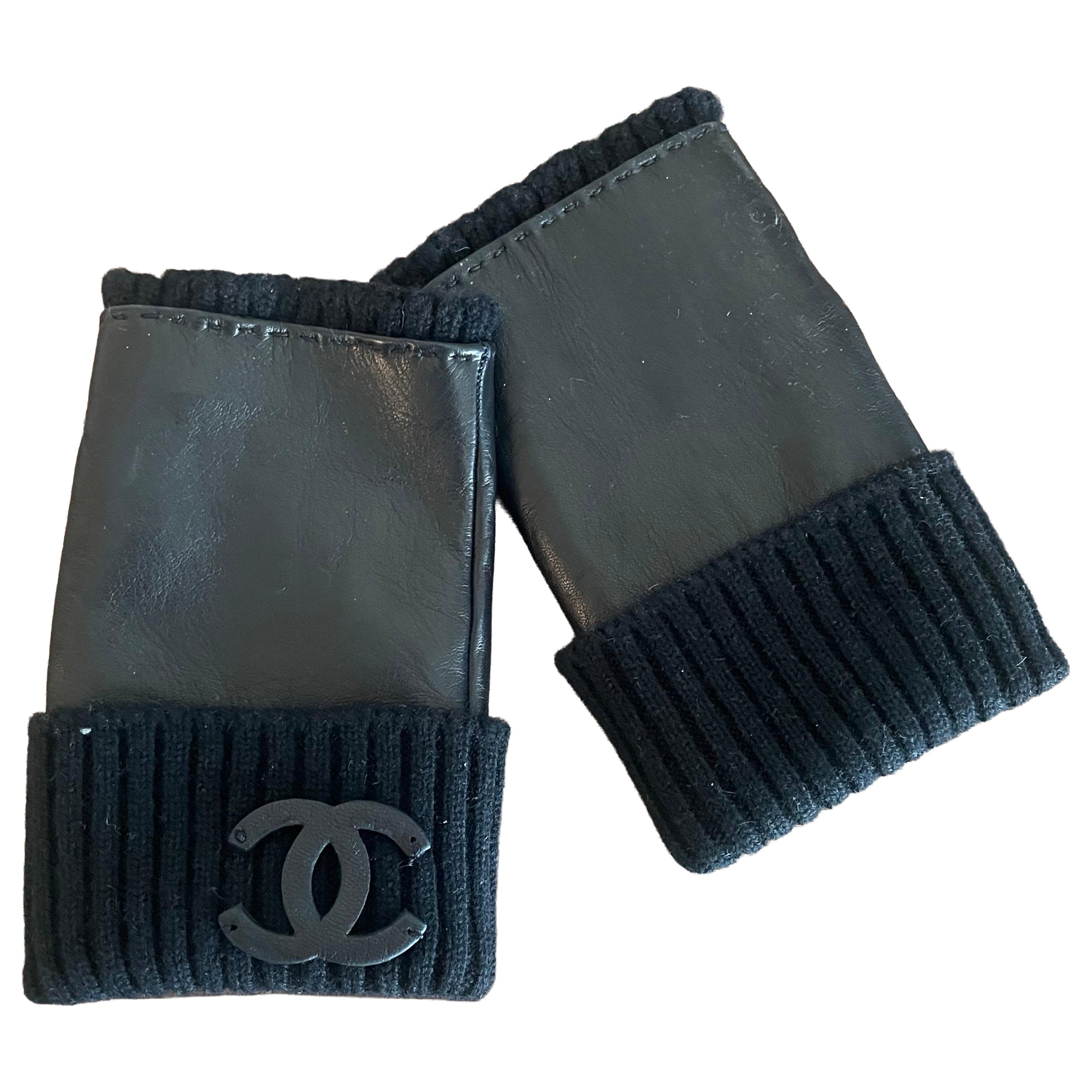 Halbe Handschuhe von Chanel im Angebot
