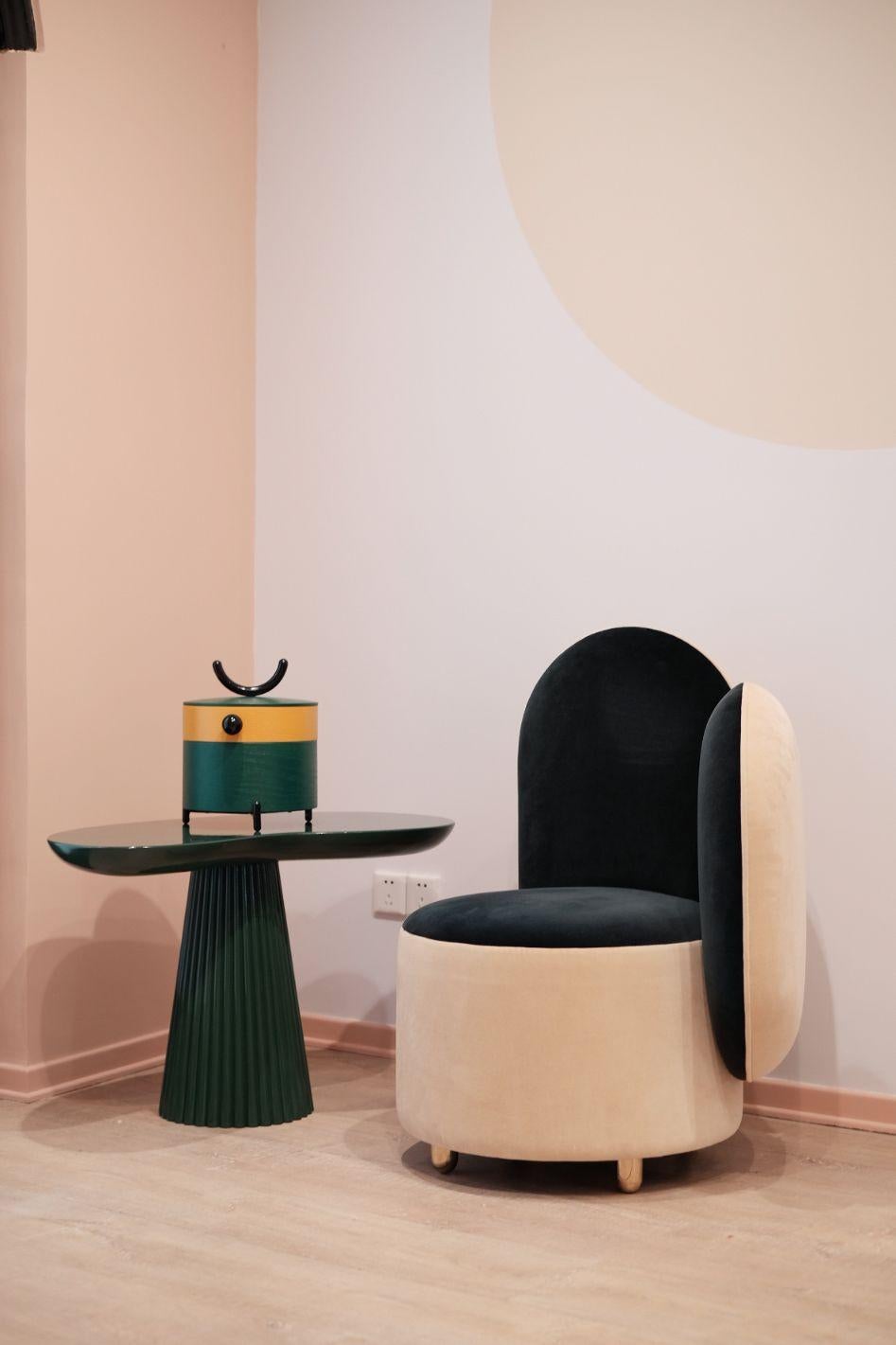 Moderne Half Designed by Thomas Dariel en vente