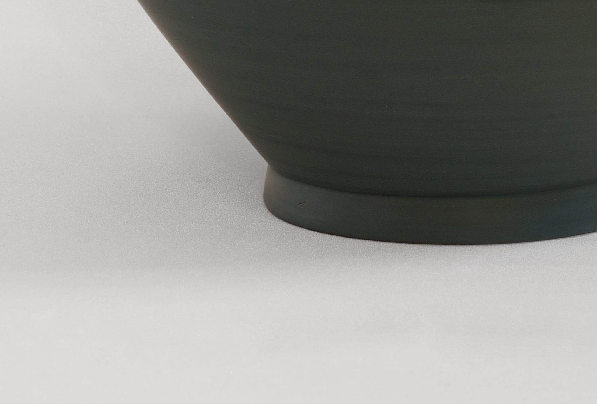 Other Half Half Vase by Jung Hong