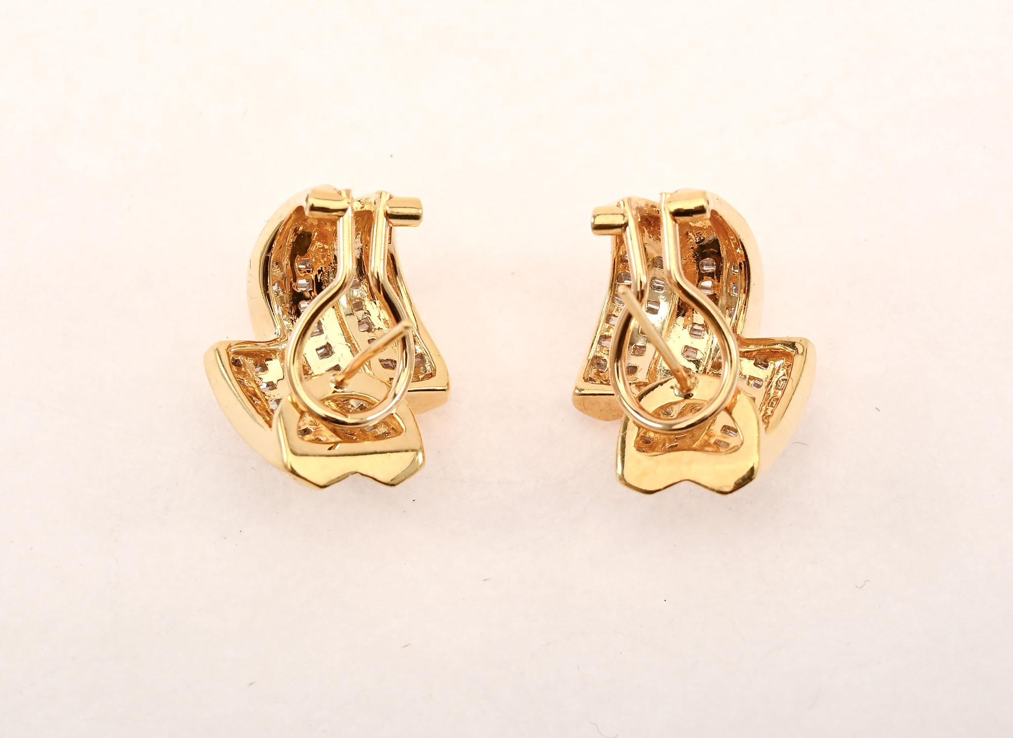 Halber Reif Baguetteschliff Diamant Ohrringe im Zustand „Hervorragend“ im Angebot in Darnestown, MD