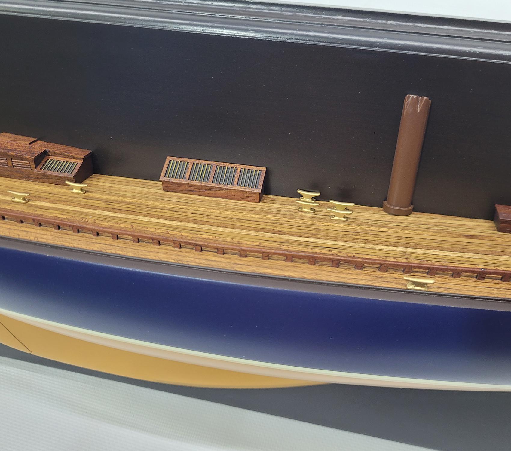 Half Model of the J Class Yacht Endeavor - Gold For Sale 3
