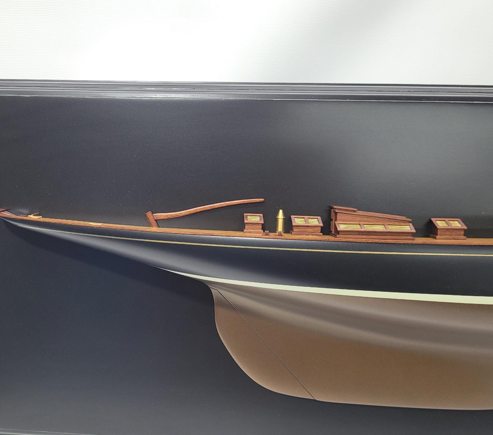 Demi-modèle du yacht du roi Britannia en vente 1