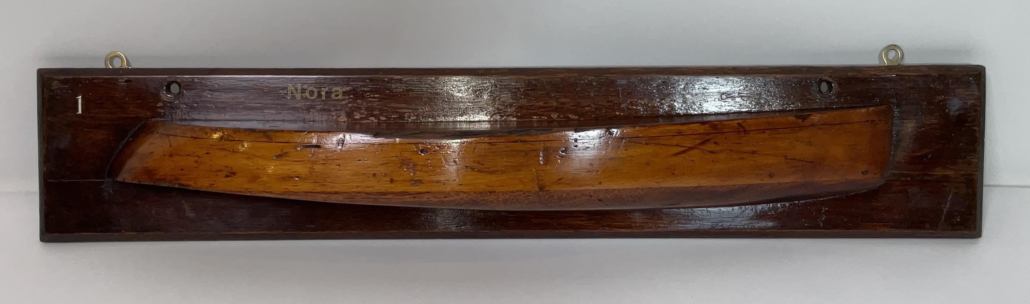 Media maqueta de la lancha motora Nora en venta