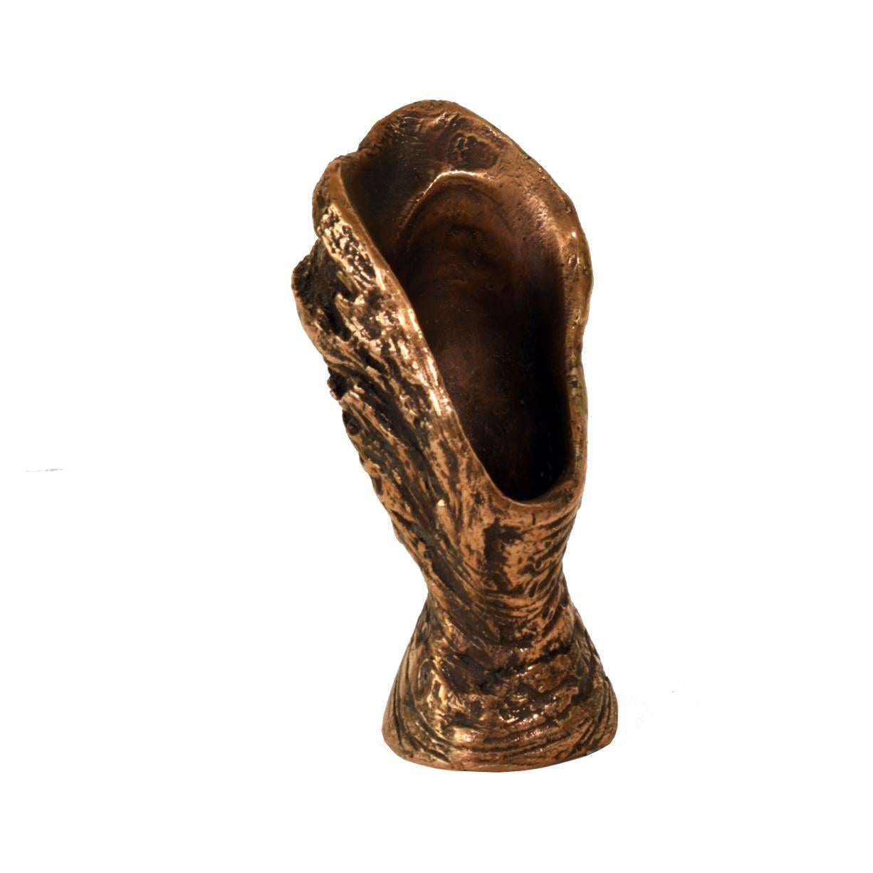 Half Moon Caye, European, Modern, Candleholder, 21st Century, Bronze In New Condition For Sale In Vienna, AT