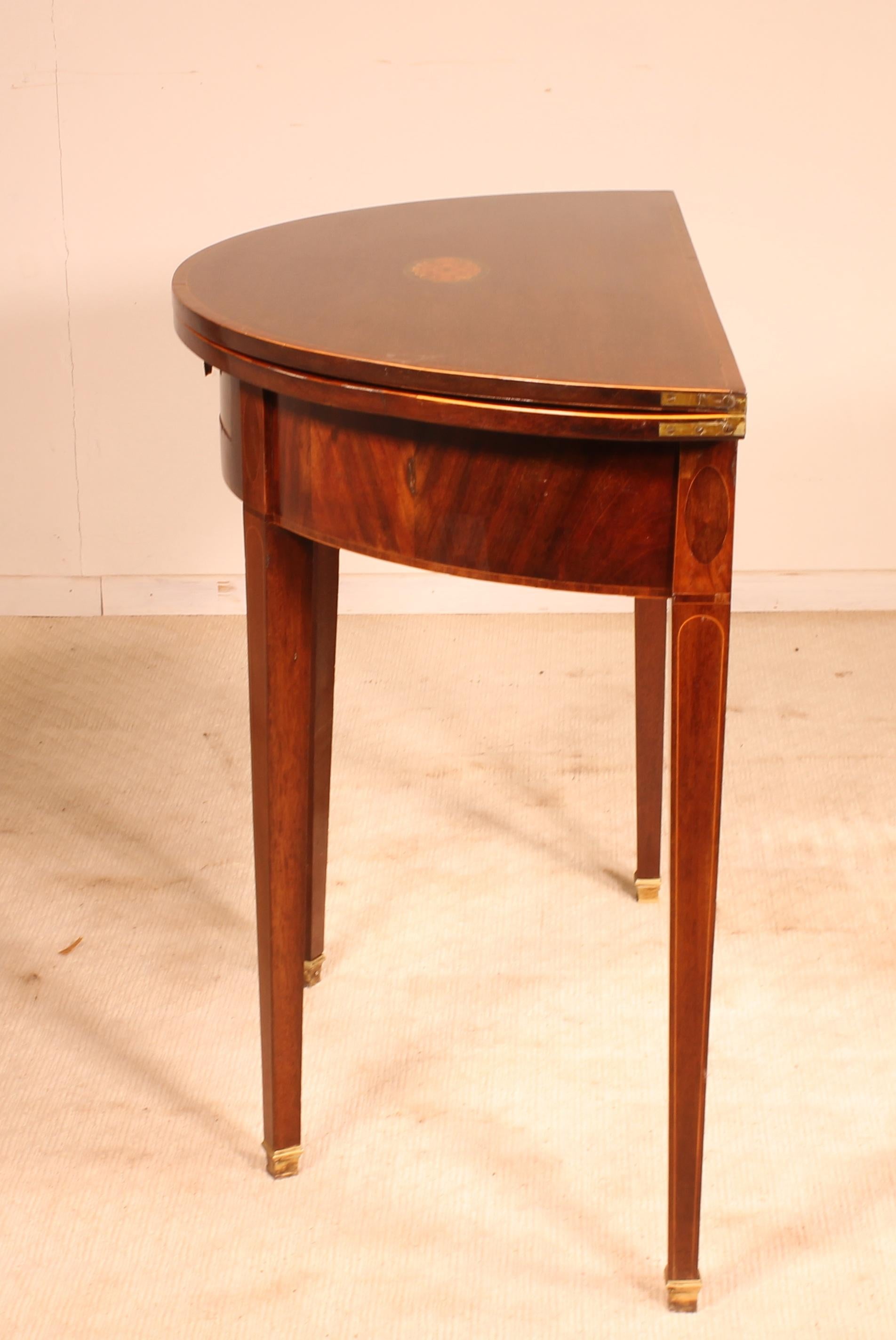 Half Moon Console / Game Table 19th Century in Mahogany Regency Period 1